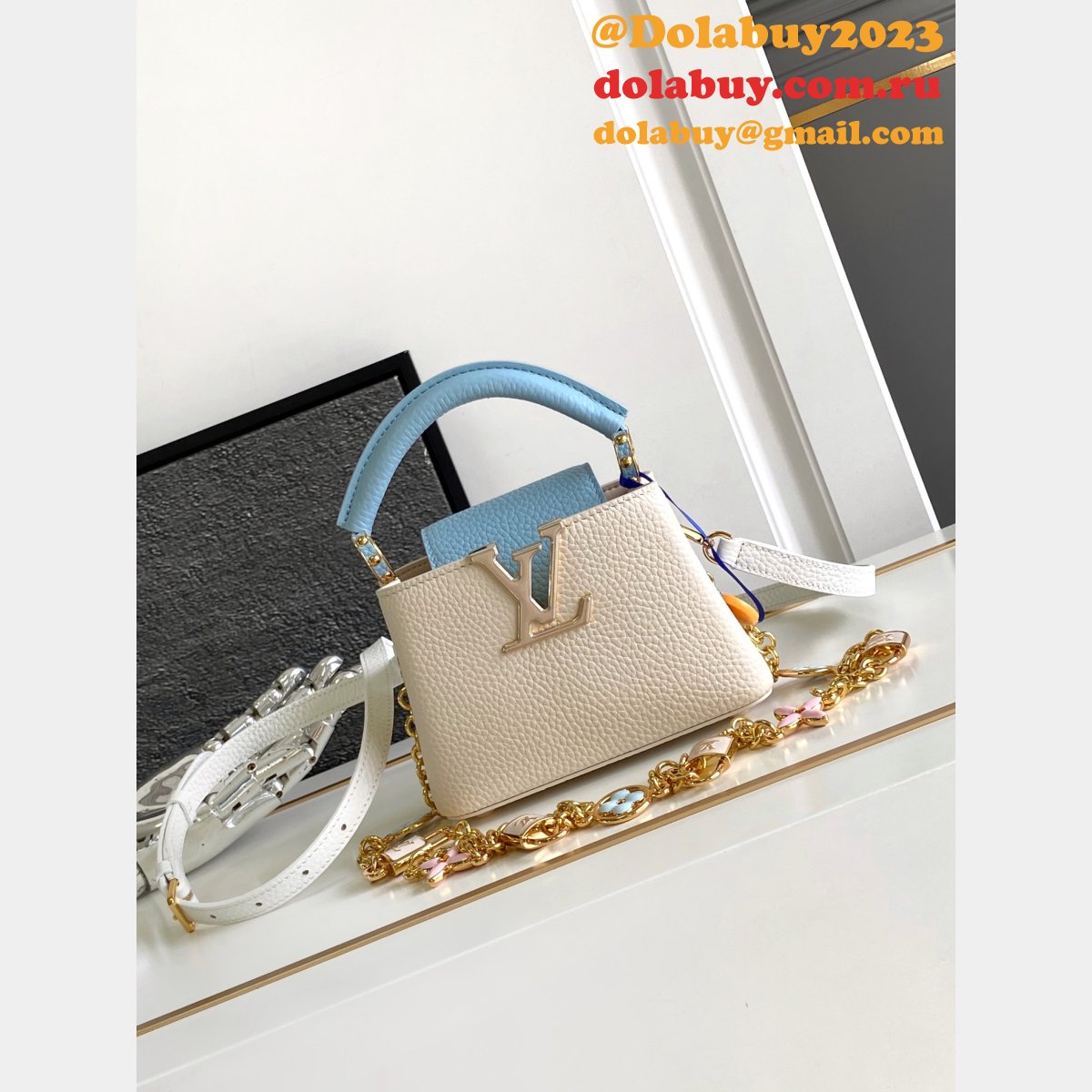 Top Quality Louis Vuitton M23952 Capucines Replica Bag