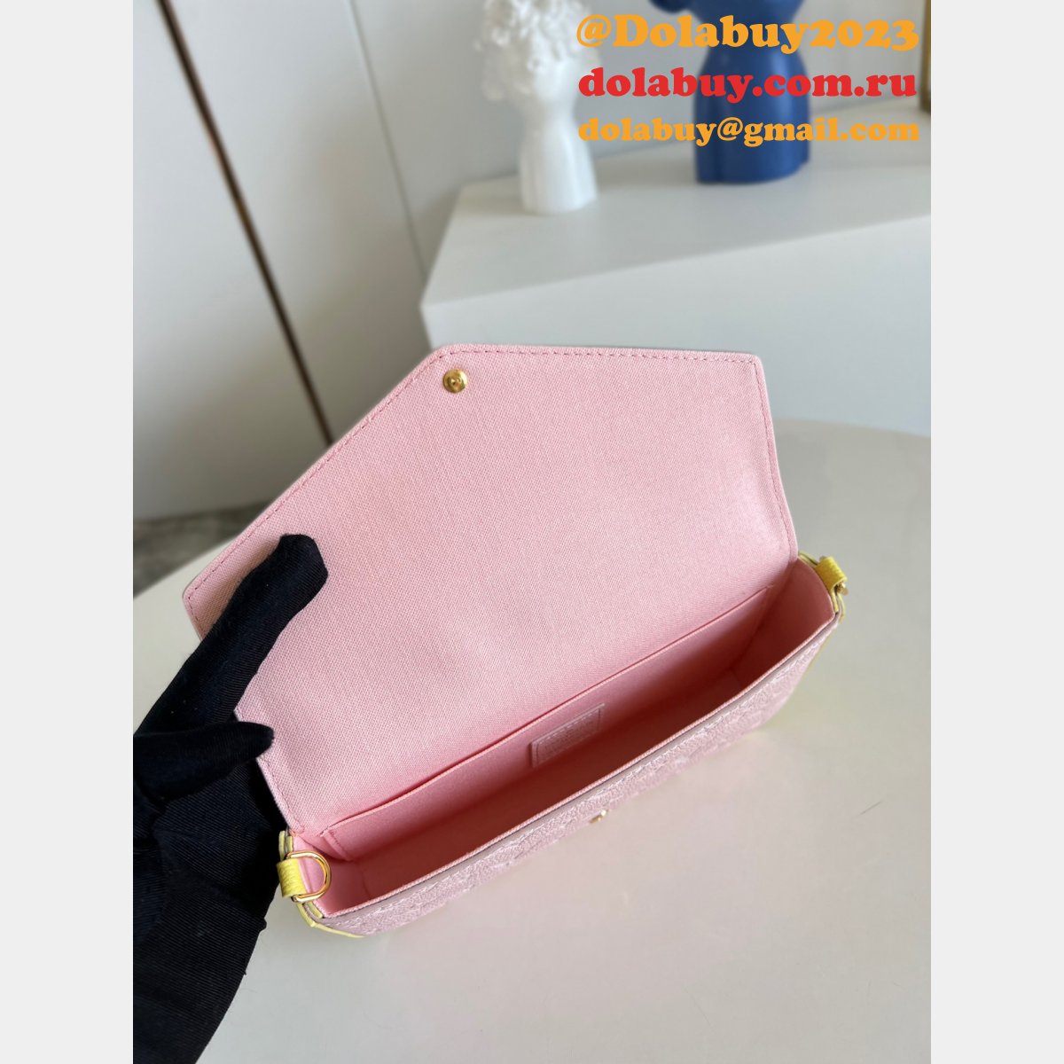 Shop Louis Vuitton Replica M81359 Félicie Pochette Monogram Empreinte Leather