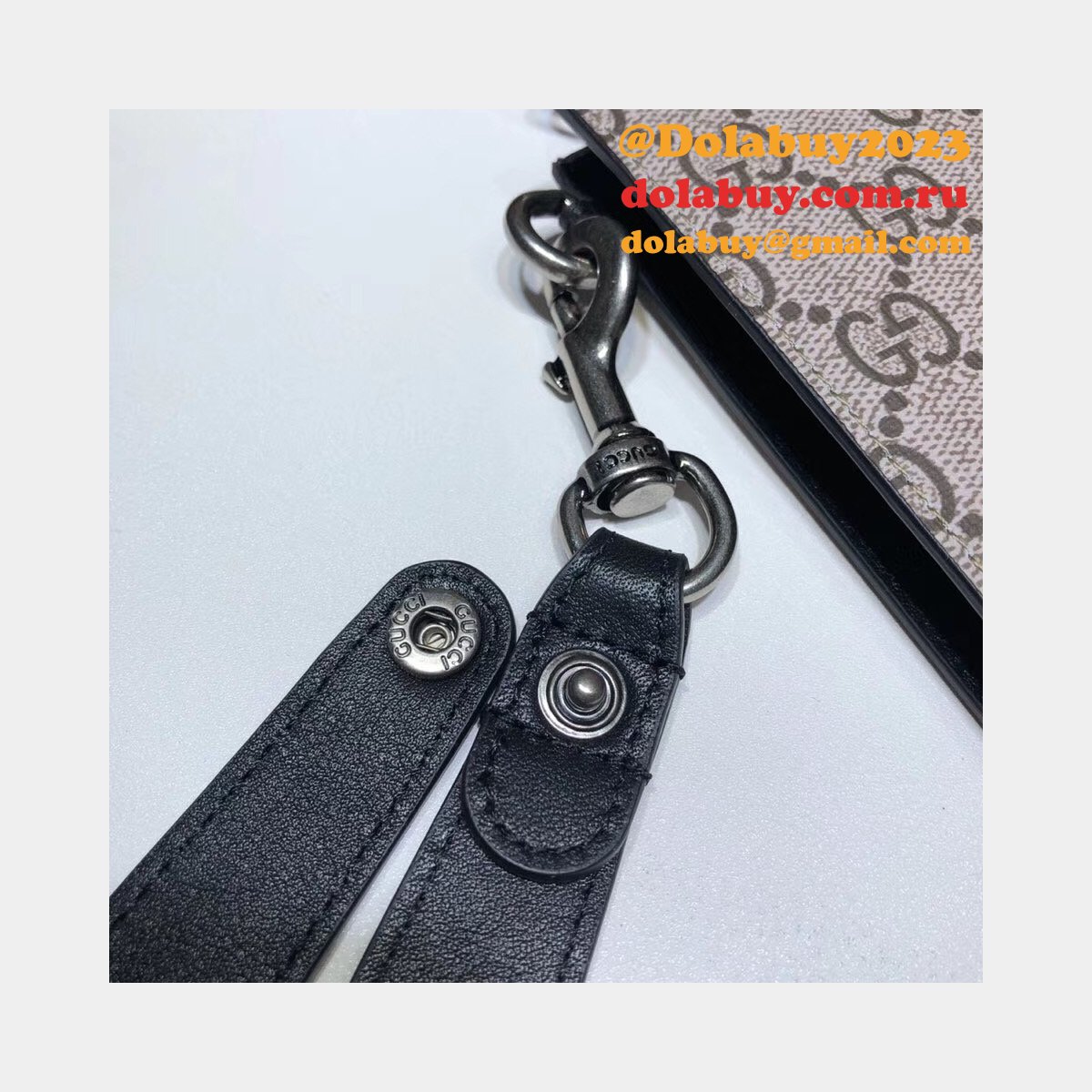 Gucci Best GG Supreme 473904 Bestiary Pouch With Bee