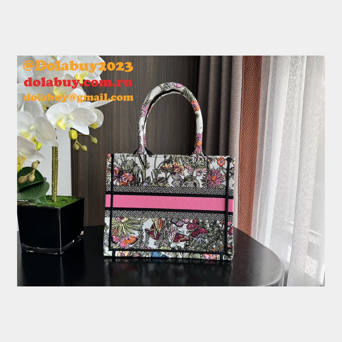 The Best Ways to Buy Replica CD Book Tote Dior Bags