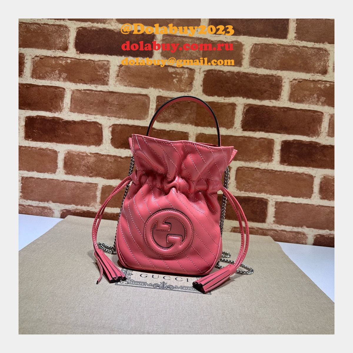 Top Quality gucci bLONDIE MINI BACKET BAG 760313 Replica