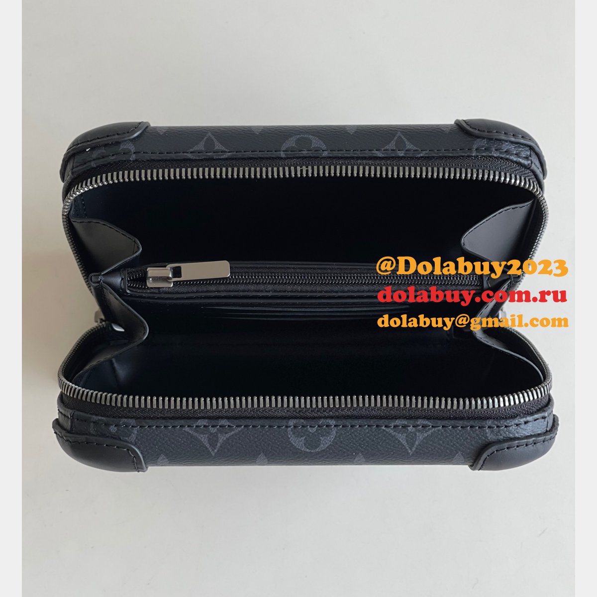 2022 Shop Louis Vuitton Replica Horizon Clutch Monogram Eclipse M45579 Bags