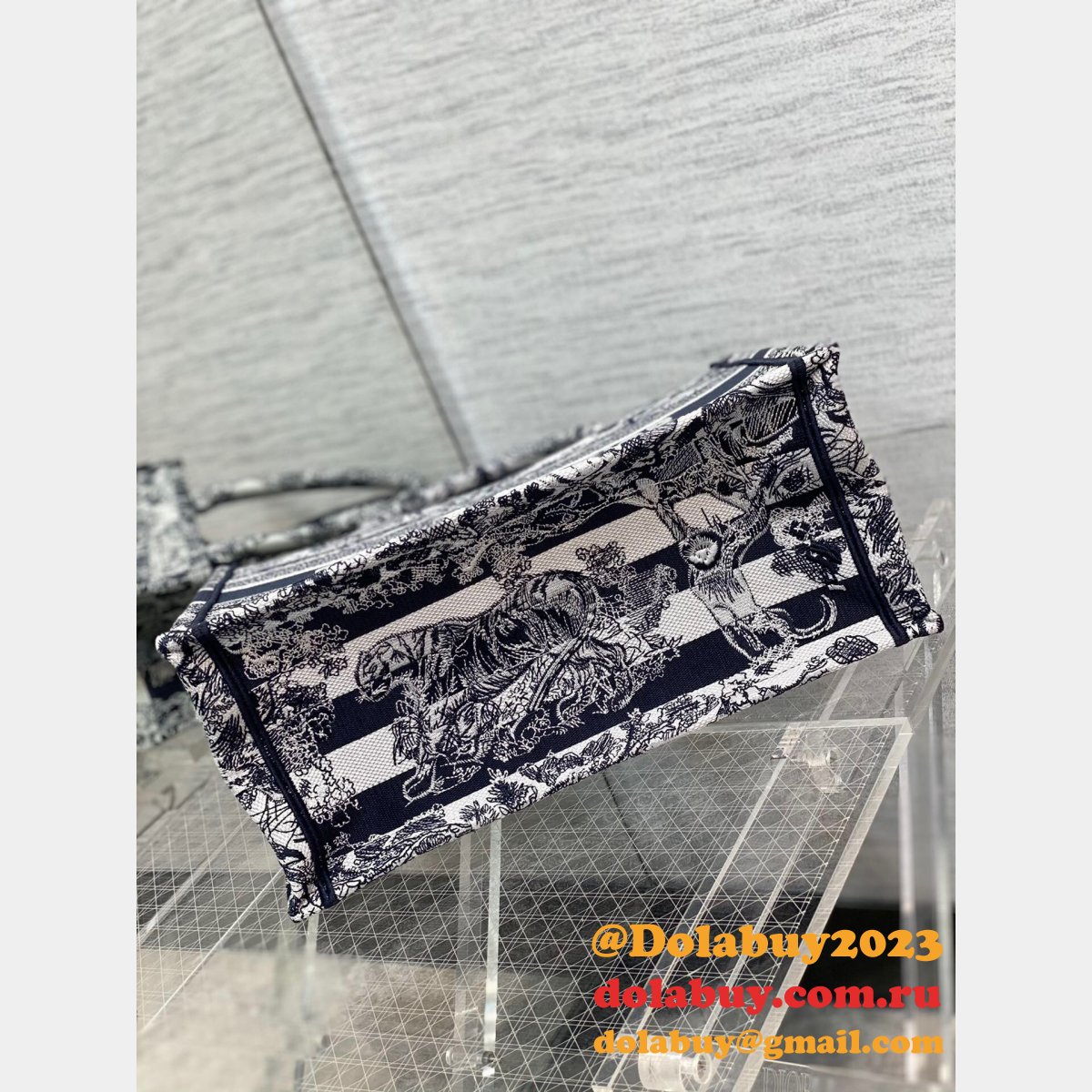 Best CD Book Tote Black New 2022