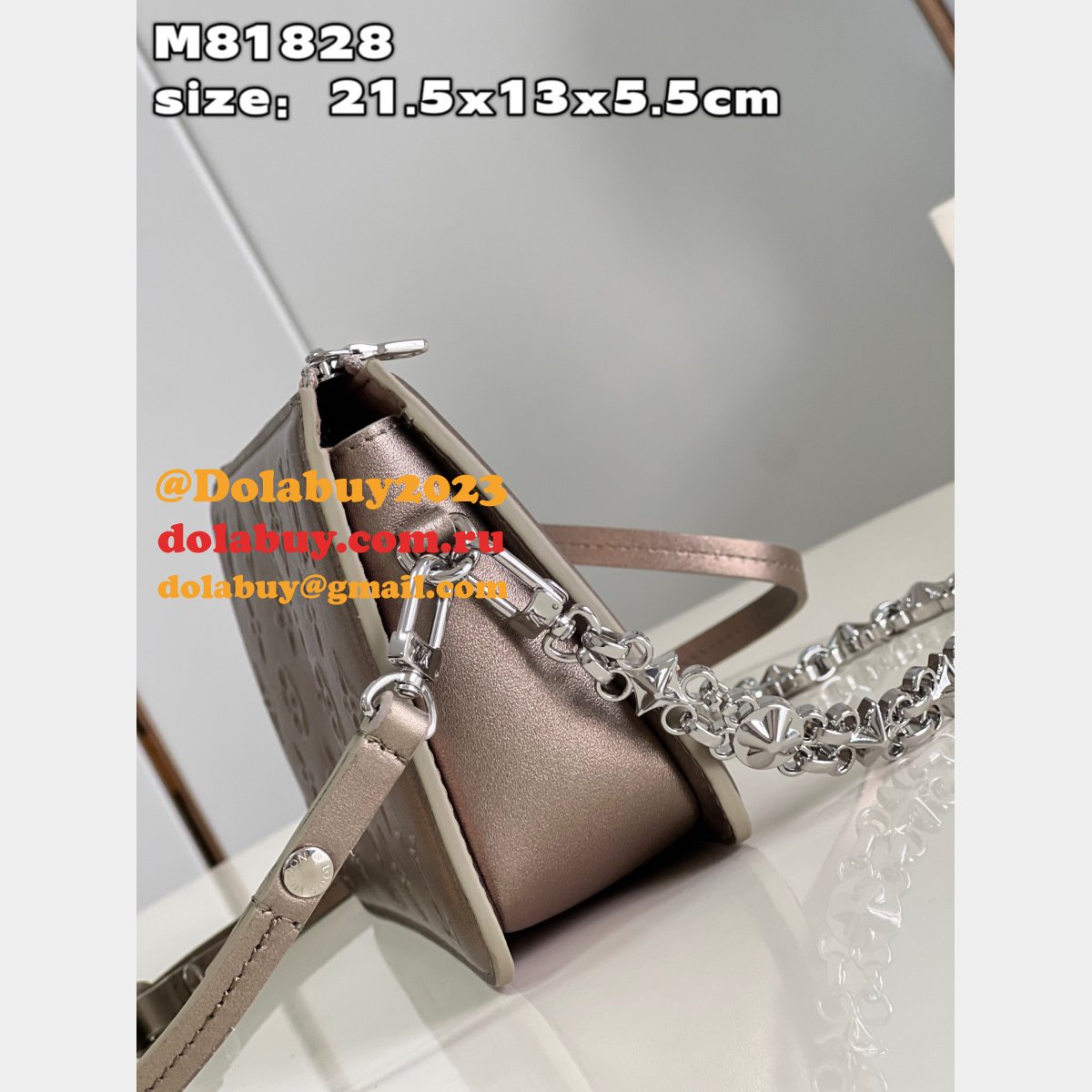 Louis Vuitton Replicas M81828 Lexington Pouch H27 7 Star Goods