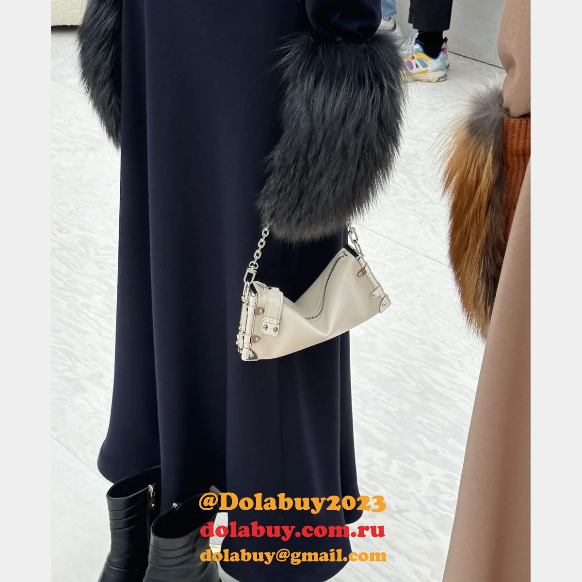 Slim Trunk Perfect Top Quality Louis Vuitton M25445 Knockoff Bag