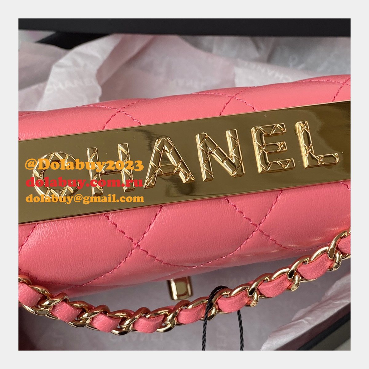 Good Replica Woc A80982 Wallet on Chain Lambskin & Gold-Tone Metal