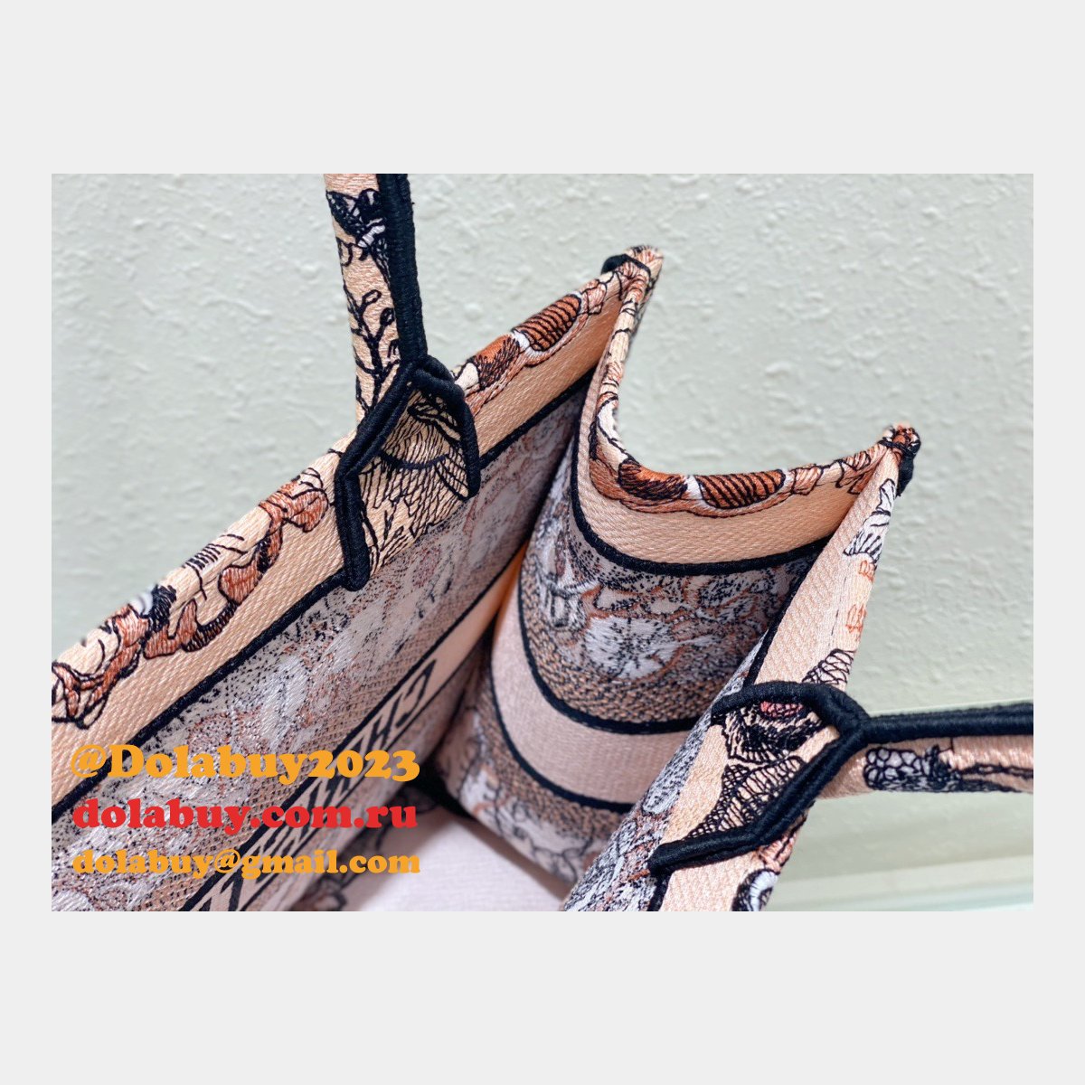 Best Fashion Christian Dior CD Book Tote Cheap Replica Bag