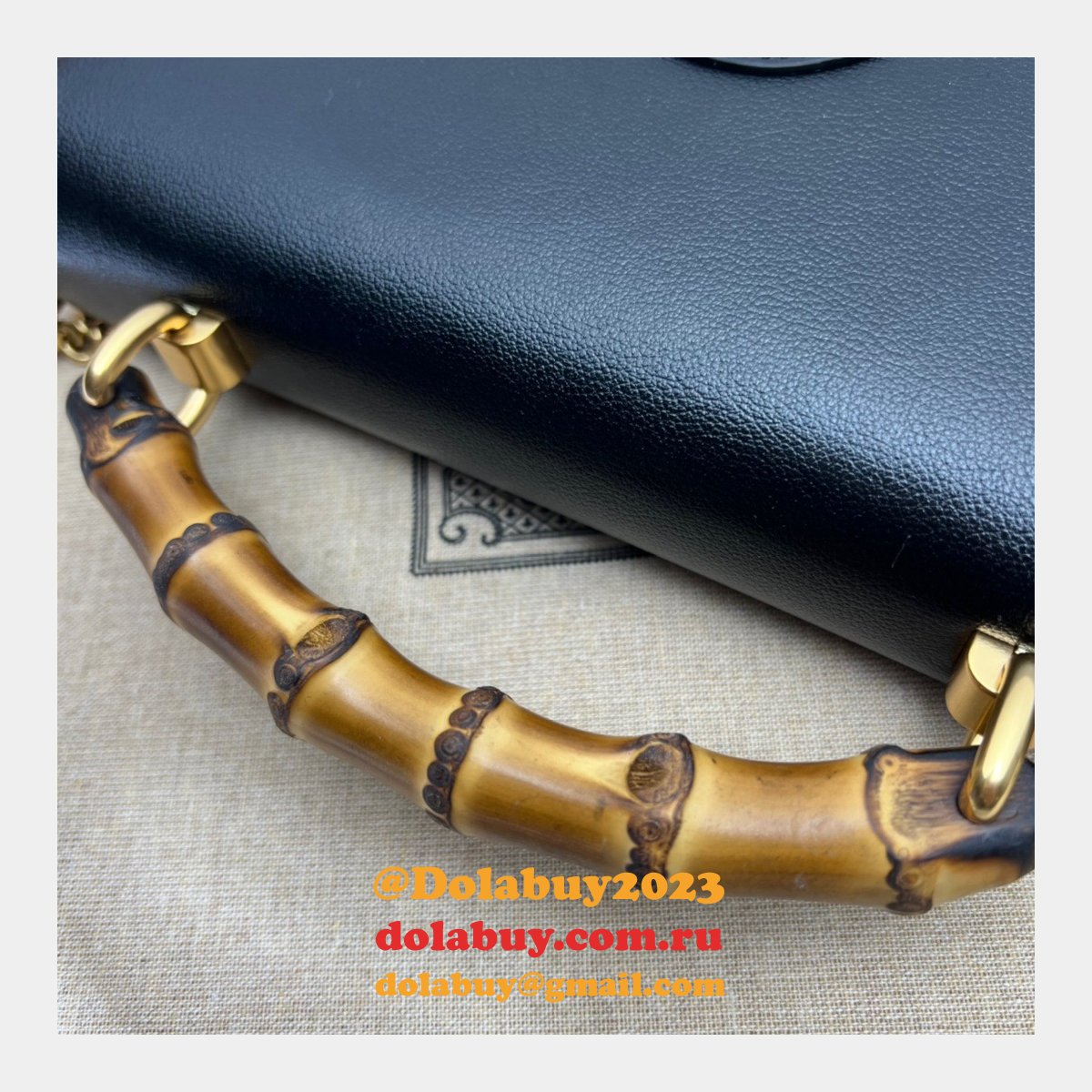 Gucci Replica 675794 Diana small shoulder bag in black/brown