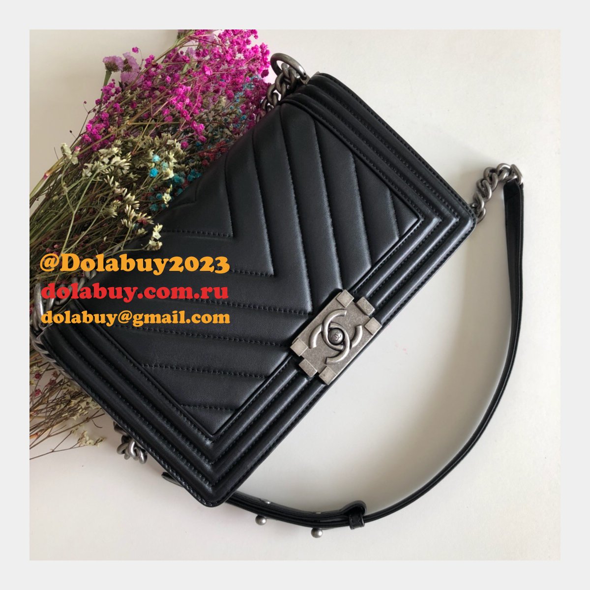 UK CC V Le Boy Top Quality Replica Black Bags Lambskin 25cm