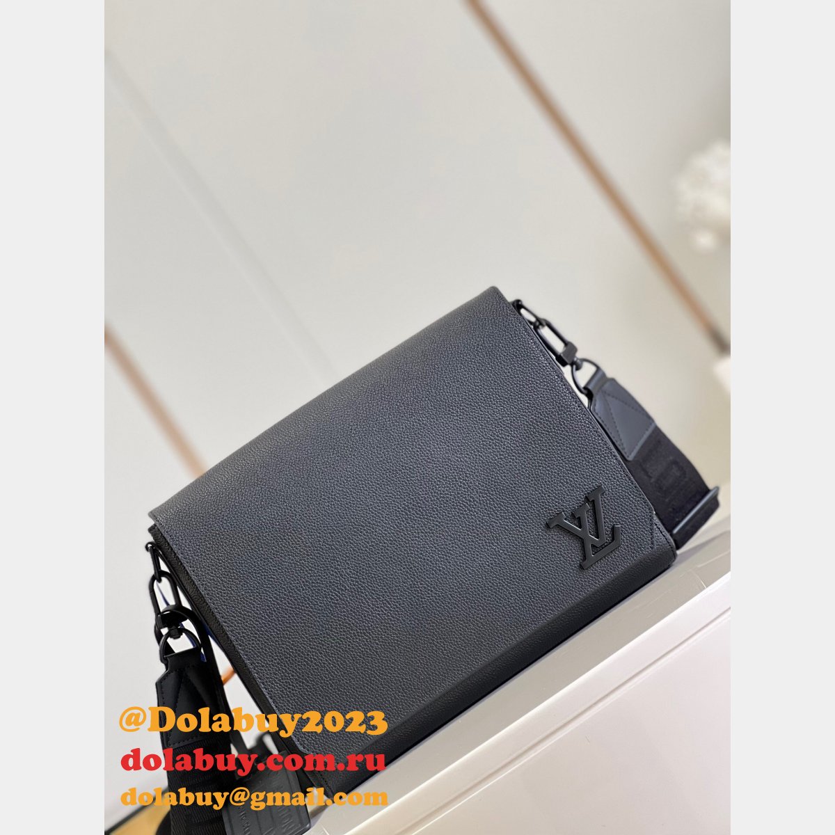 Louis Vuitton Fake Takeoff Messenger LV Aerogram Men M57080 Bag