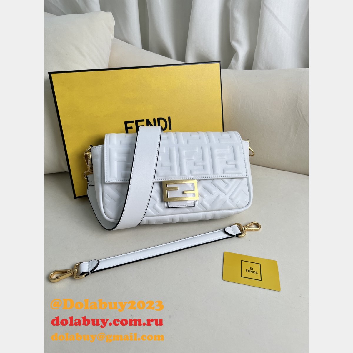 Top Quality fendi Iconic Baguette Medium nappa handbag