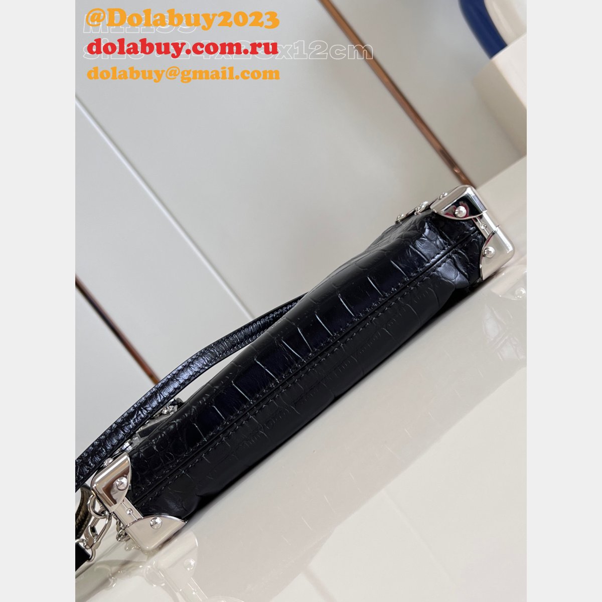 Slim Trunk Perfect Top Quality Louis Vuitton M25445 Knockoff Bag