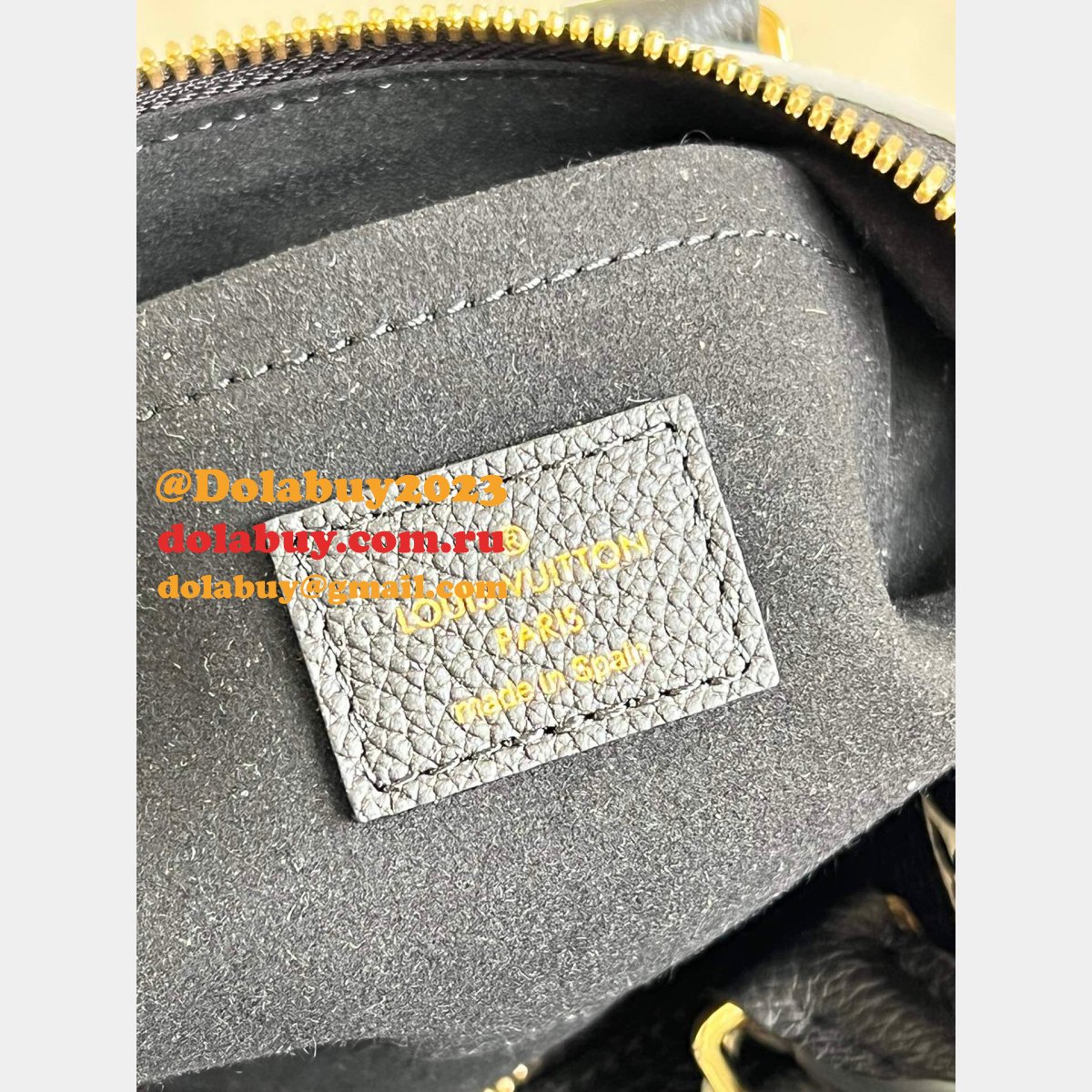 Louis Vuitton Replica M46088 Speedy Bandoulière 20 Monogram Empreinte Leather Bag