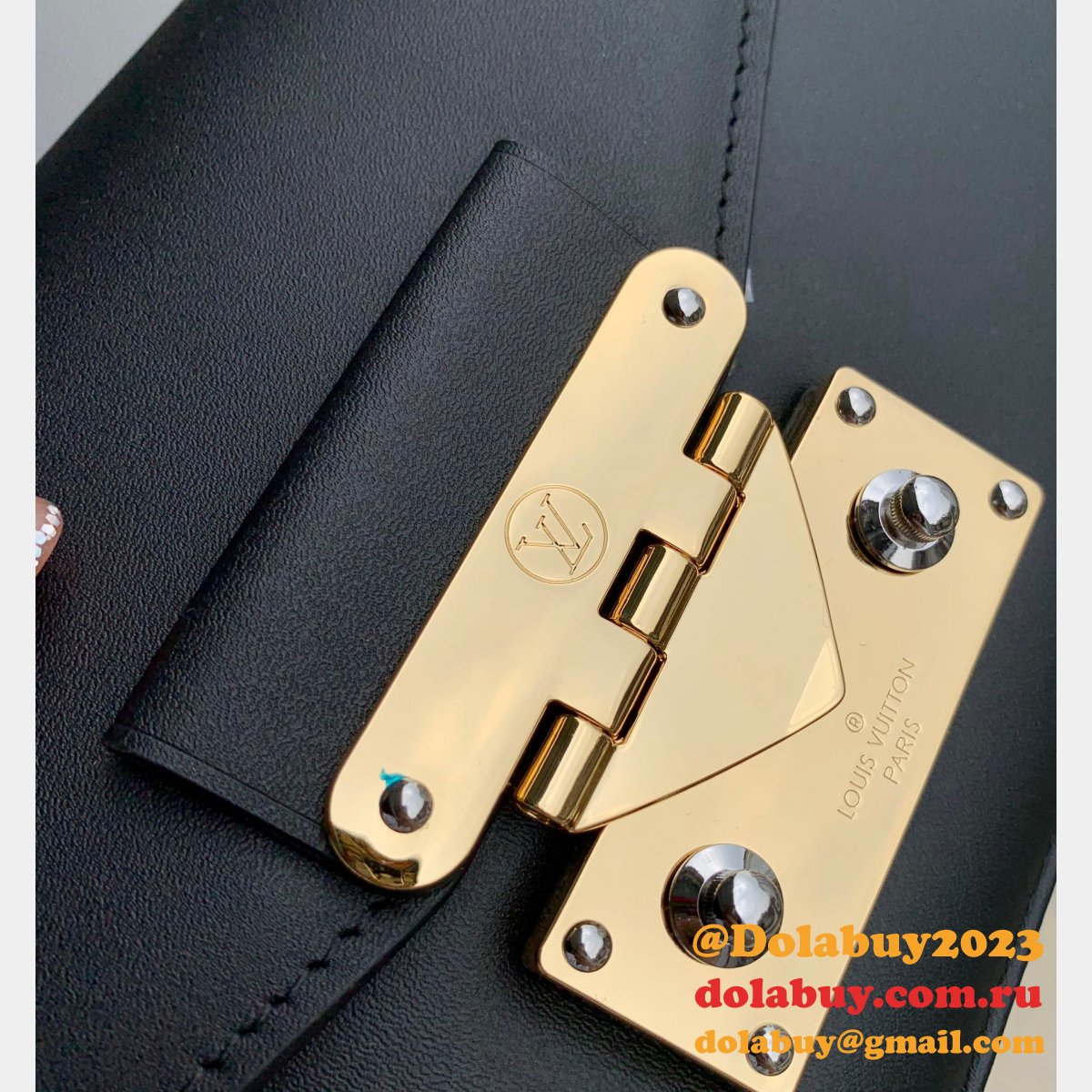High Quality Perfect Louis Vuitton Fake M20395 2WAY Handbags