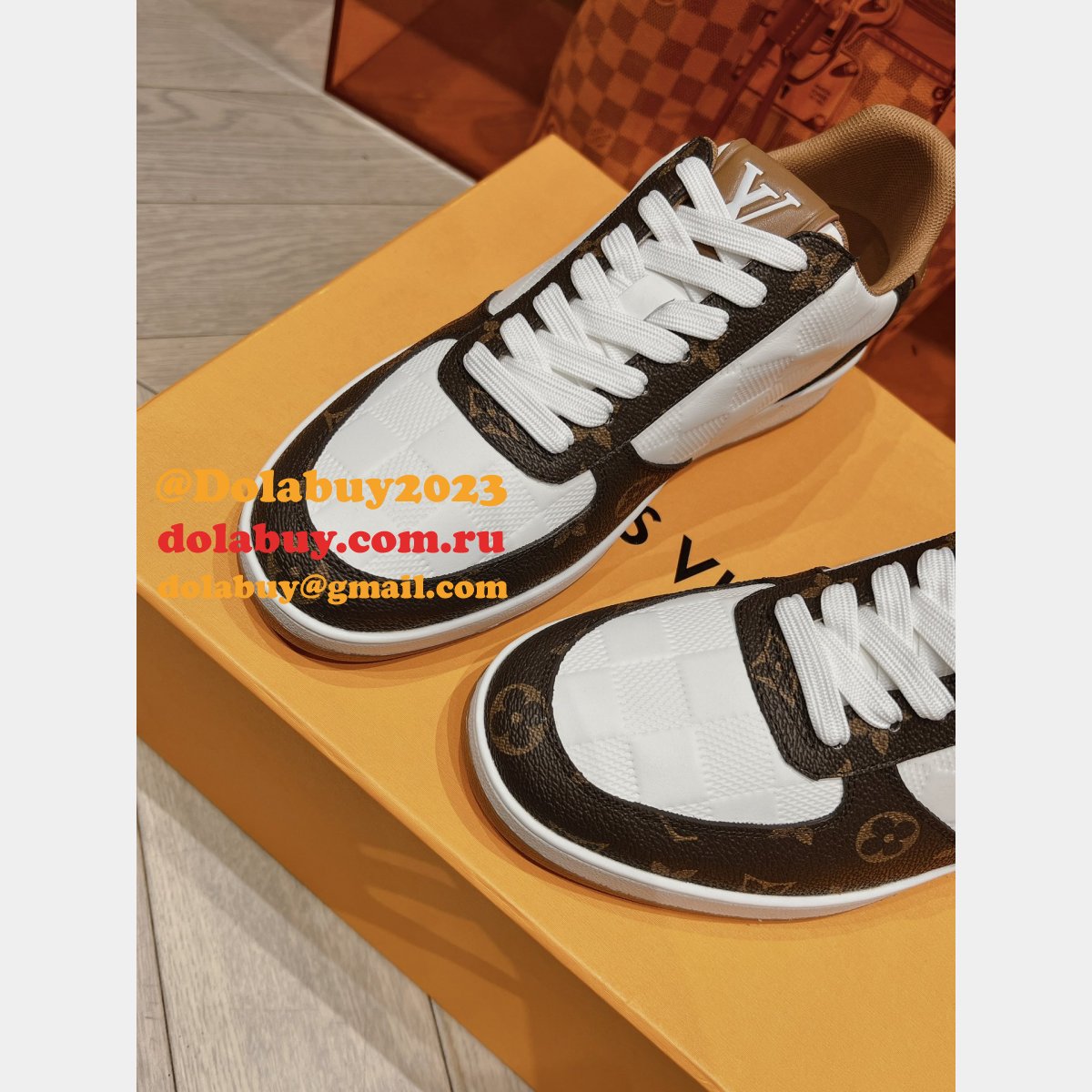 Luxury LOUIS VUITTON Rivoli Sneaker Fashion