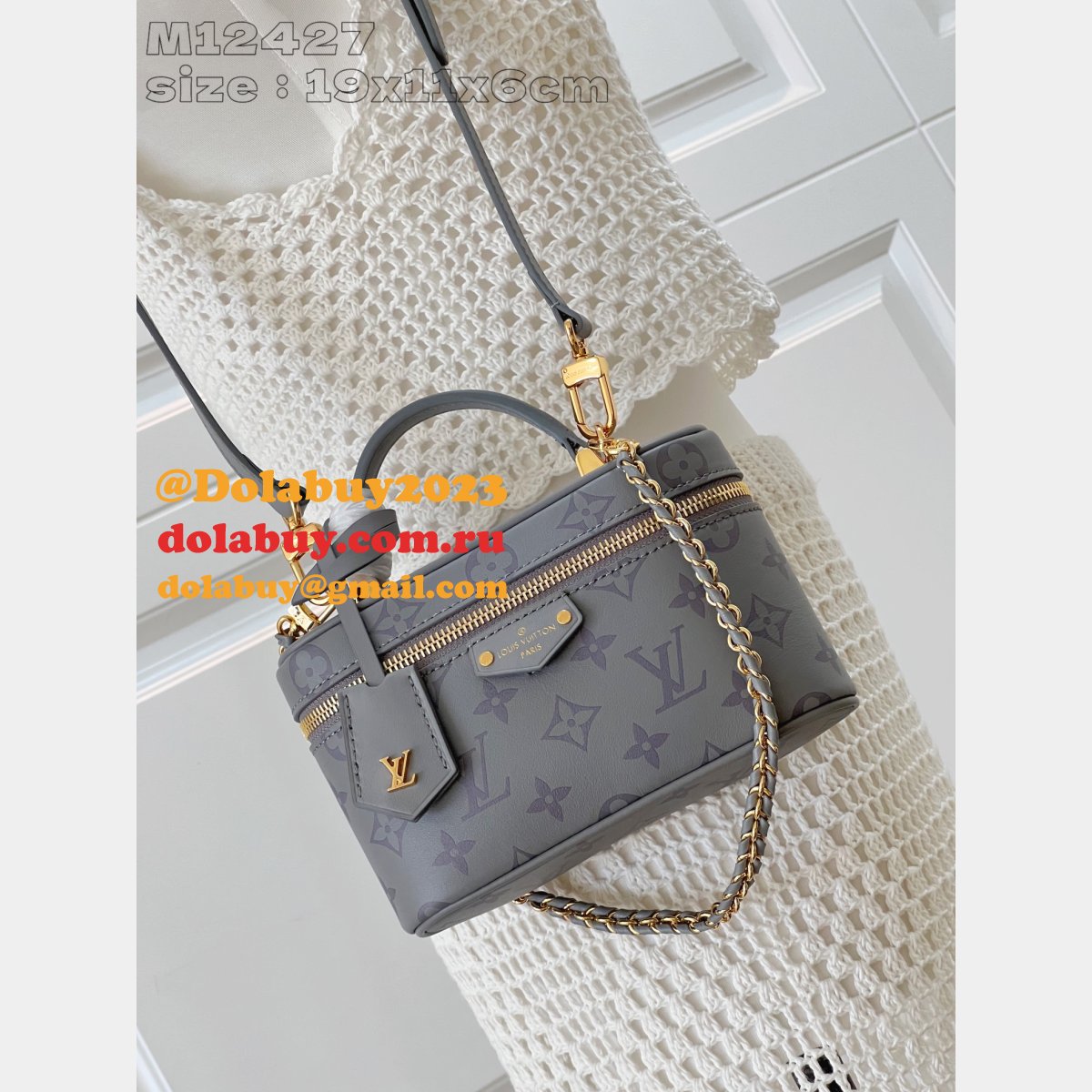 UK Louis Vuitton Replica Vanity Chain Pouch Fashion M12427 Bag