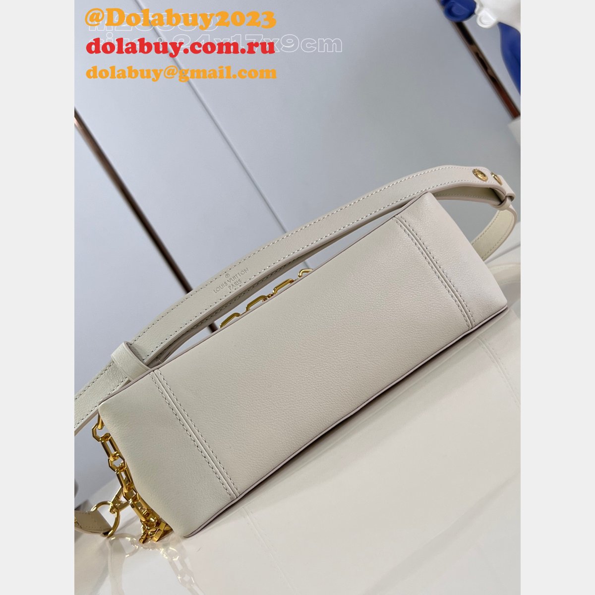 Sale Fake Louis Vuitton Dauphine Soft MM H27 M25209 Bag