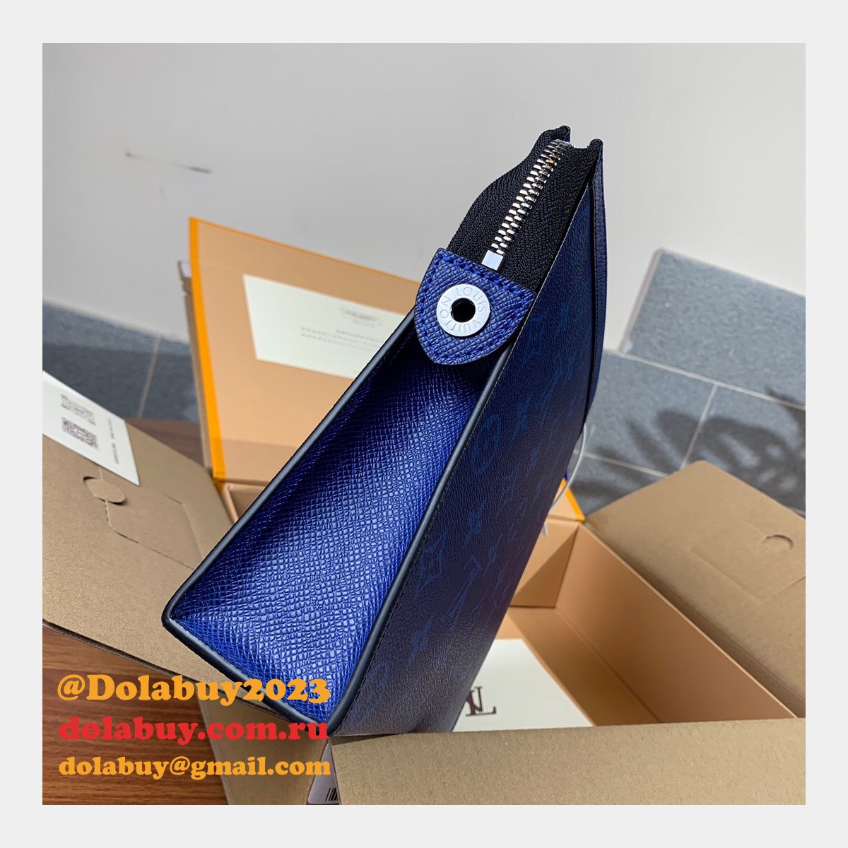 Louis Vuitton M69535 Luxury Pochette Voyage MM G66 China Replica