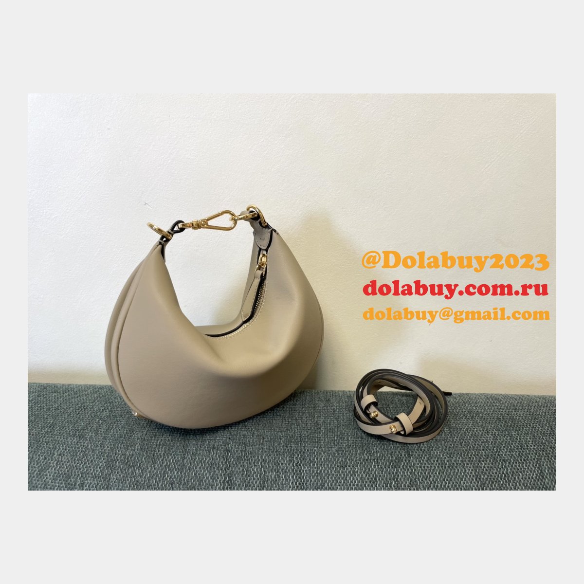Our Dolabuy Best Praphy 56853 Designer Replica Fendi Bag