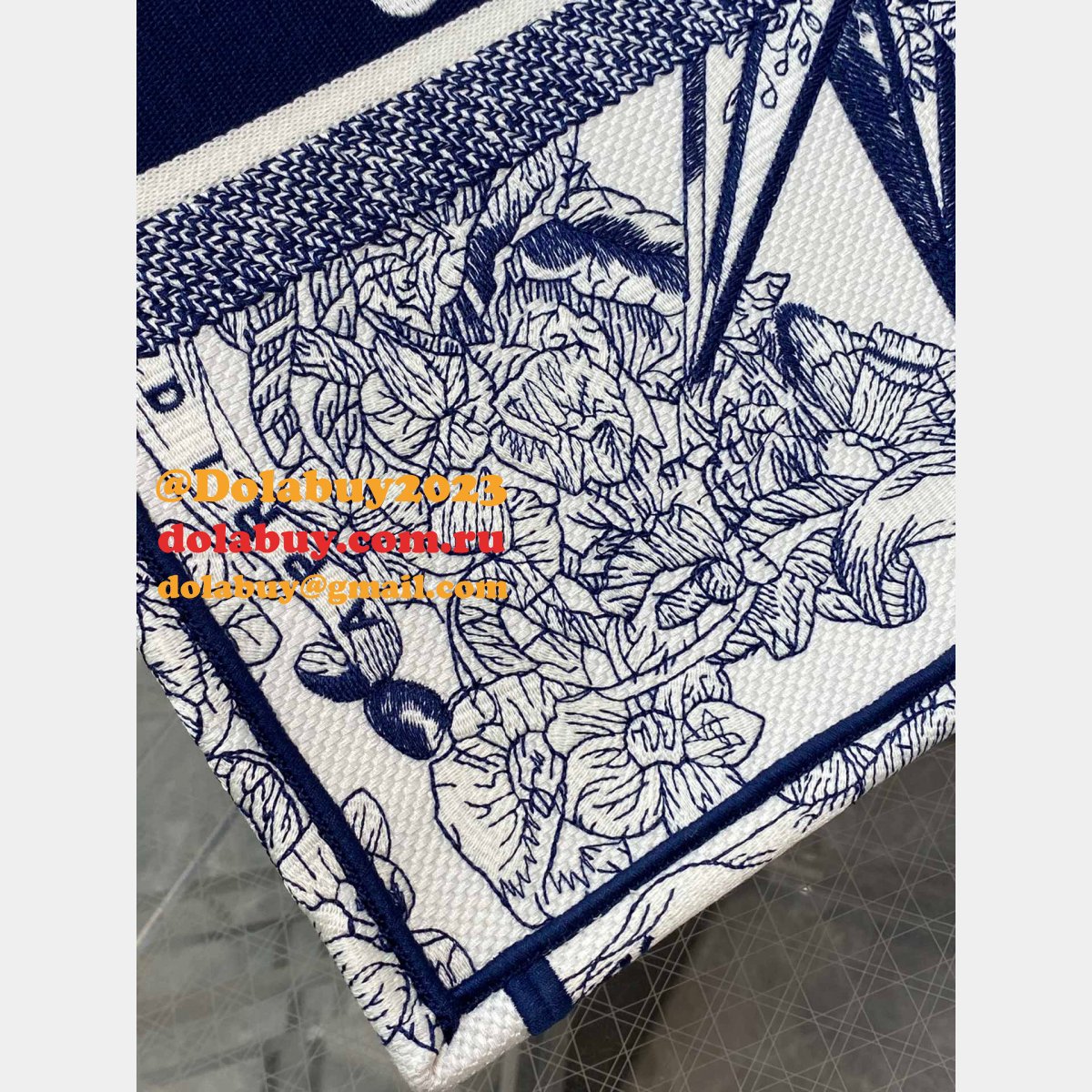 Replica Dior CD Book Tote 1:1 26.5/36/41.5cm bags Online Store