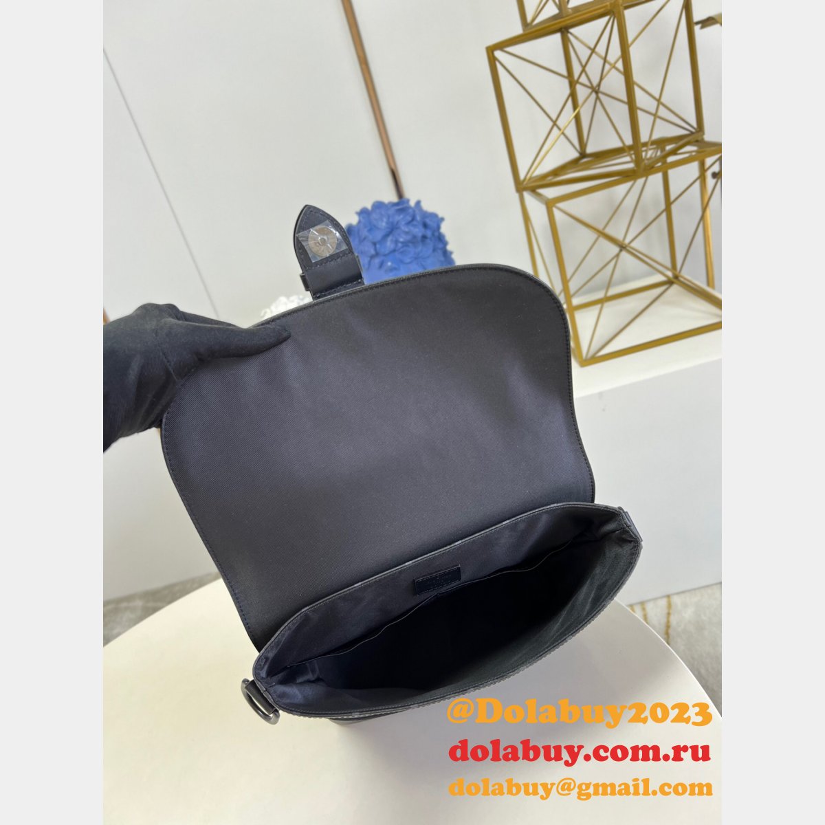 Wholesale Louis Vuitton Copy Saumur Messenger Monogram Eclipse M45911 Bags