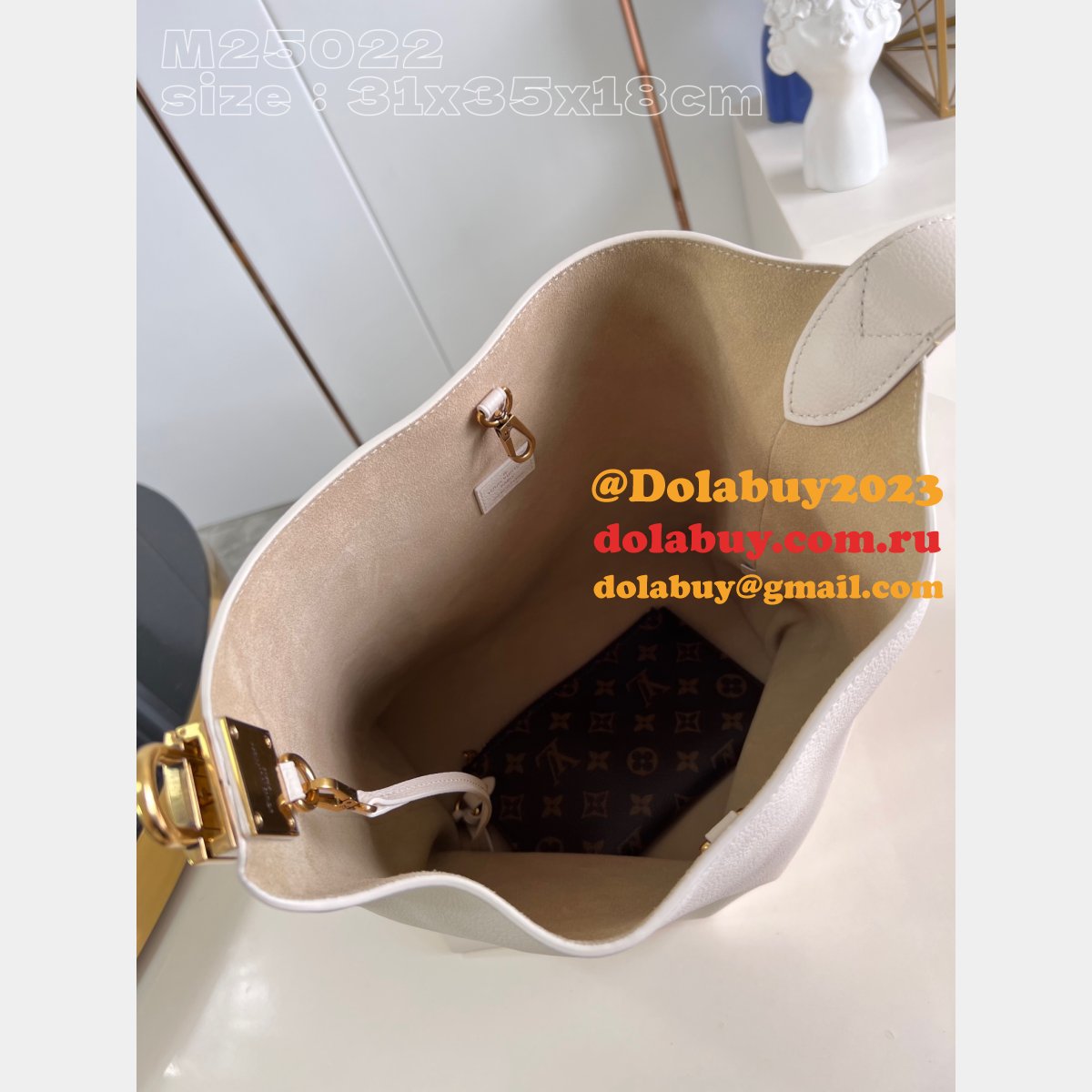 Luxury Louis Vuitton Low Key Hobo MM M24856 High Replicas Bag