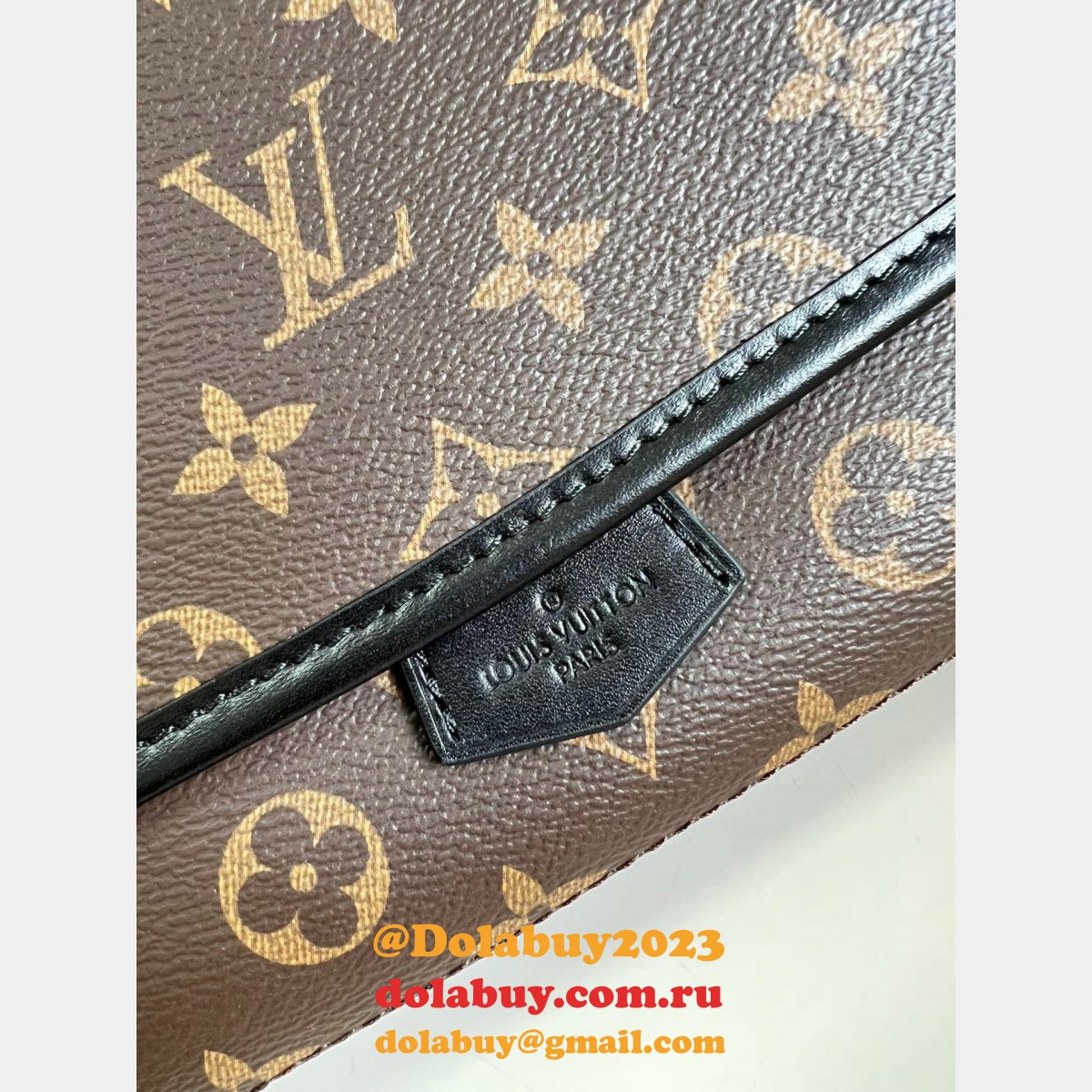 Luxury Louis Vuitton Brands M45557 Magnetic Messenger Monogram Macassar Canvas
