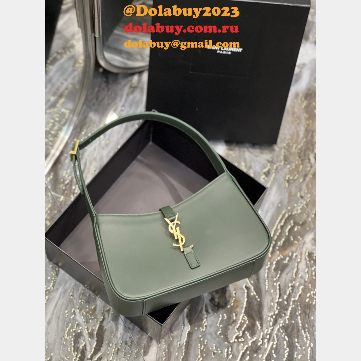 UK Quality Replica Yves Saint Laurent LE 5 À 7 HOBO 657228 BAG