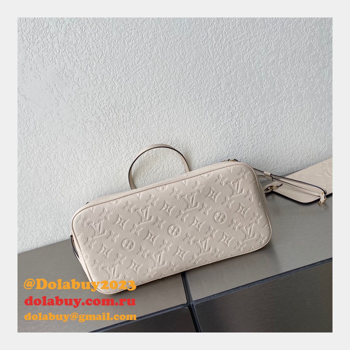 Louis Vuitton M45684 Designer Neverfull MM Monogram Empreinte Leather Cream