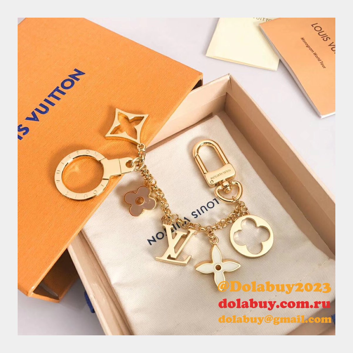 Top Quality Louis Vuitton Fleur de Monogram Bag Charm Chain M65111 Gold