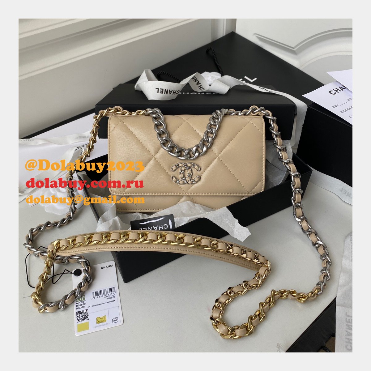 Designer New WOC AP0957 Replica Wallet on Chain 21c Crochet