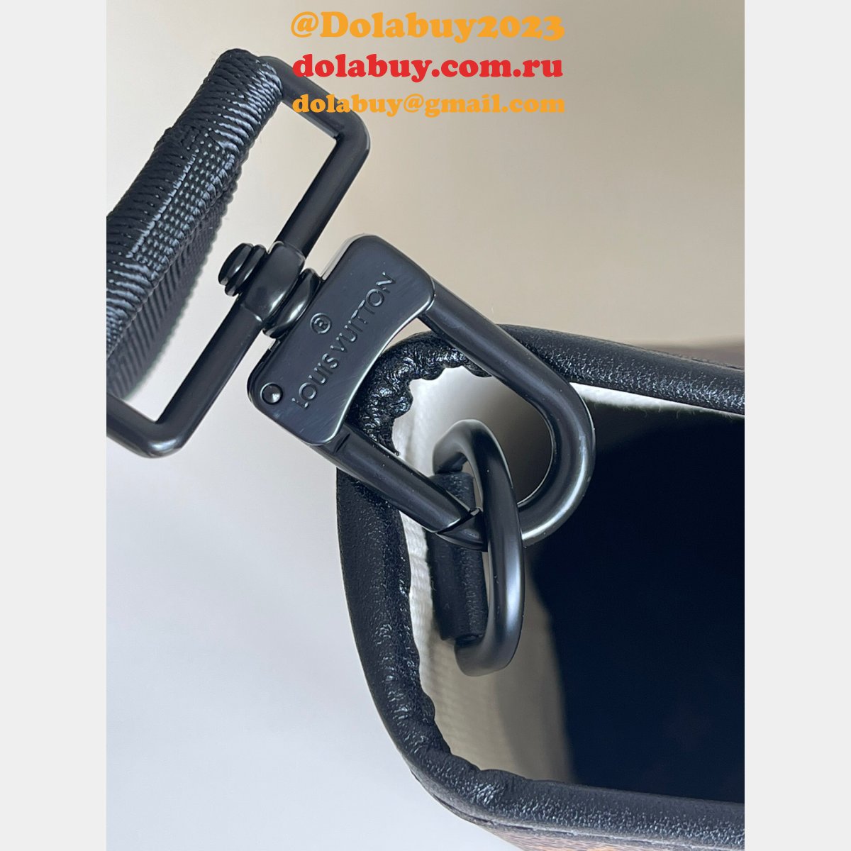 AAA Handbags your Louis Vuitton replica M45733 Weekend Tote GM