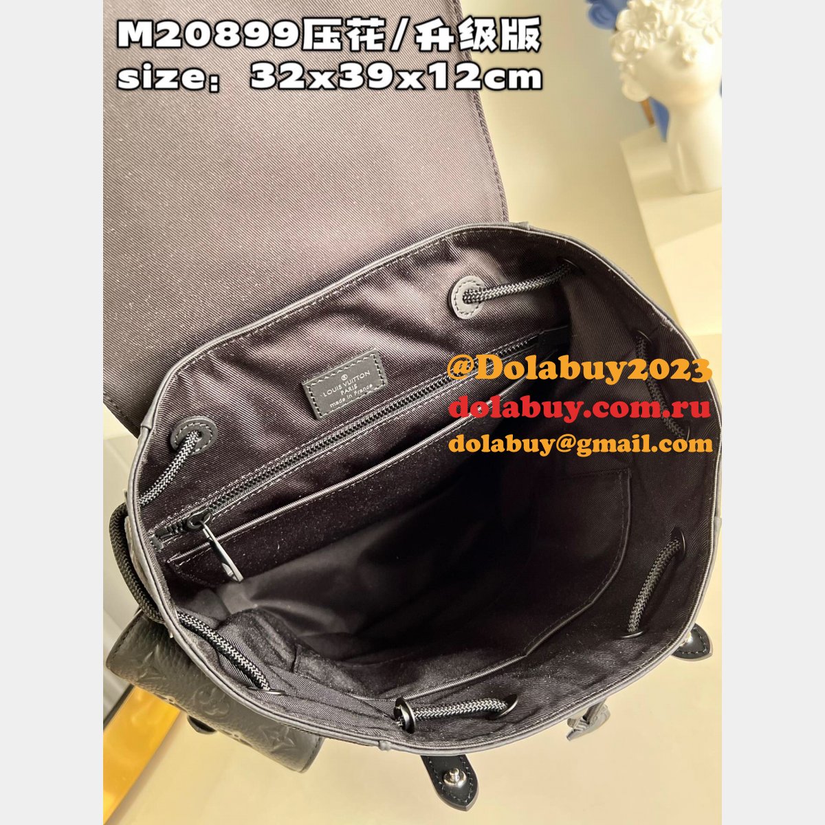 Louis Vuitton Christopher 7 Star M20899 Taurillon Men Bag