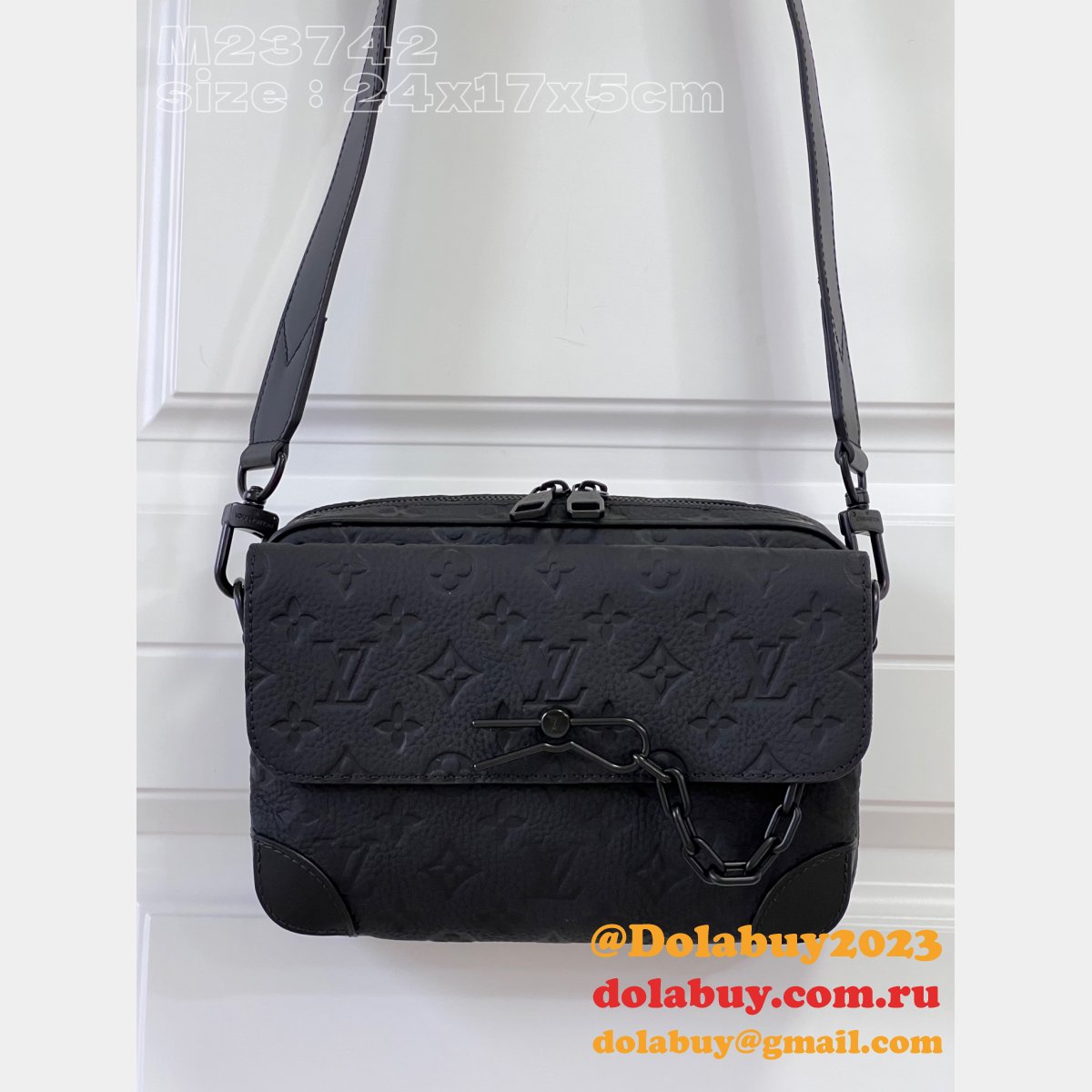 Steamer Messenger 1:1 Mirror LV Taurillon Men M23742 Black Bags