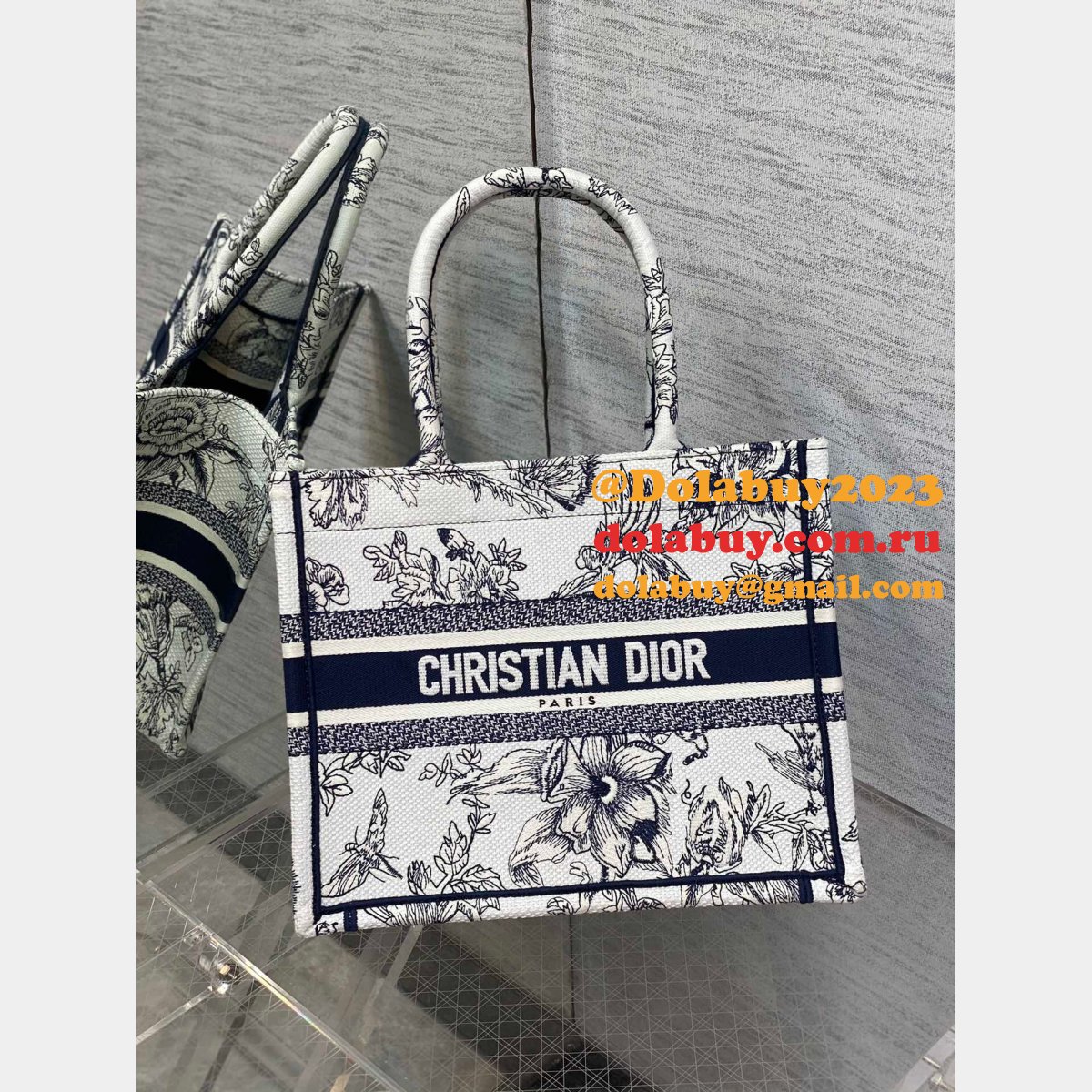 Christian Dior Designer Best 26.5/36CM CD Book Tote
