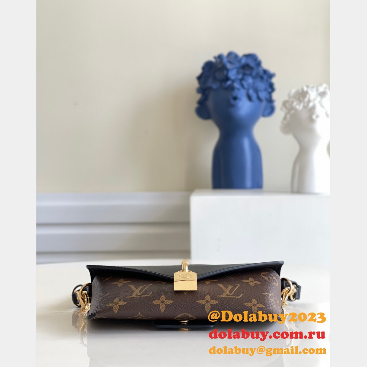 Top Quality Replica Louis Vuitton M80559 Padlock Monogram