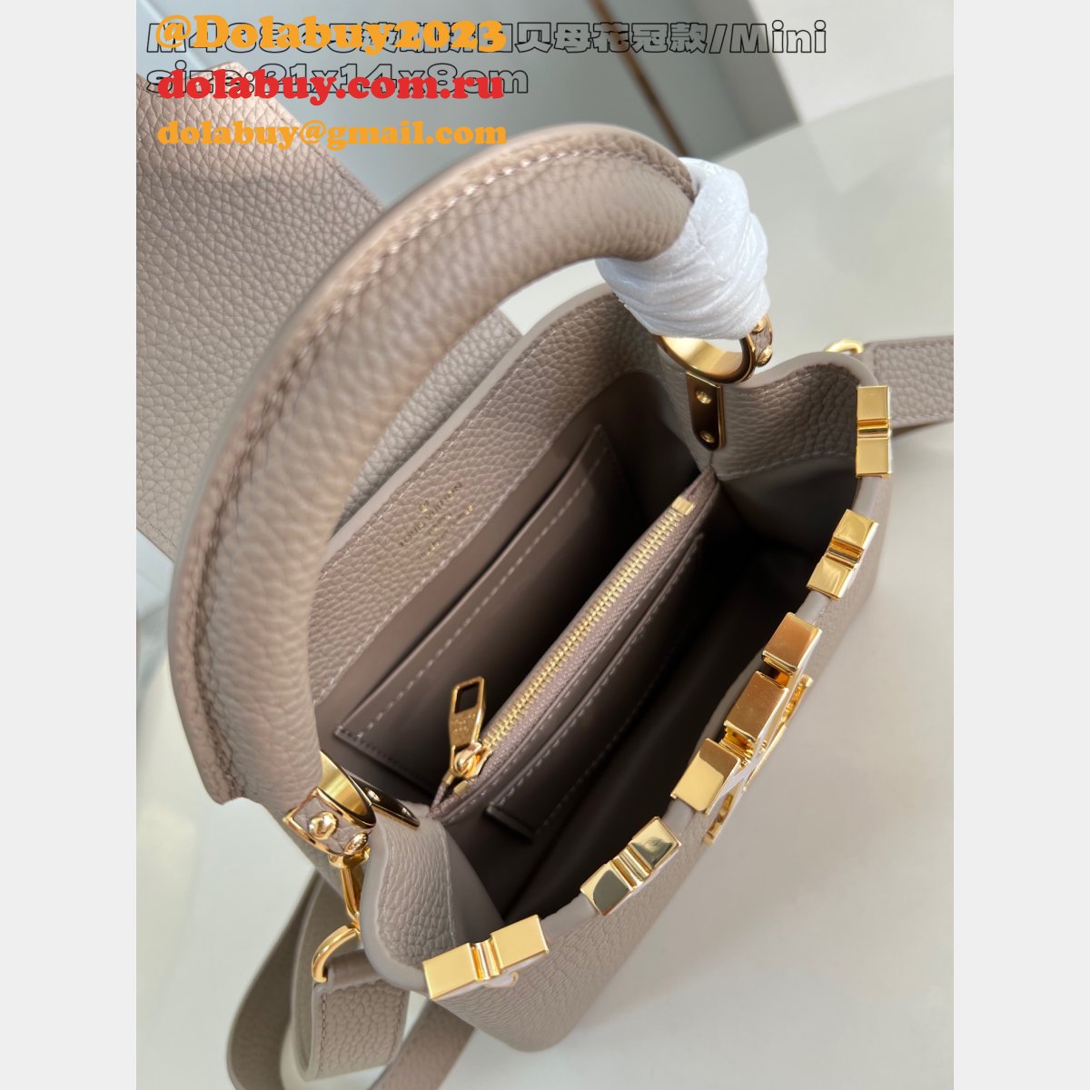 Louis Vuitton 7 Star Knockoff The Capucines Designer M48865 Bag