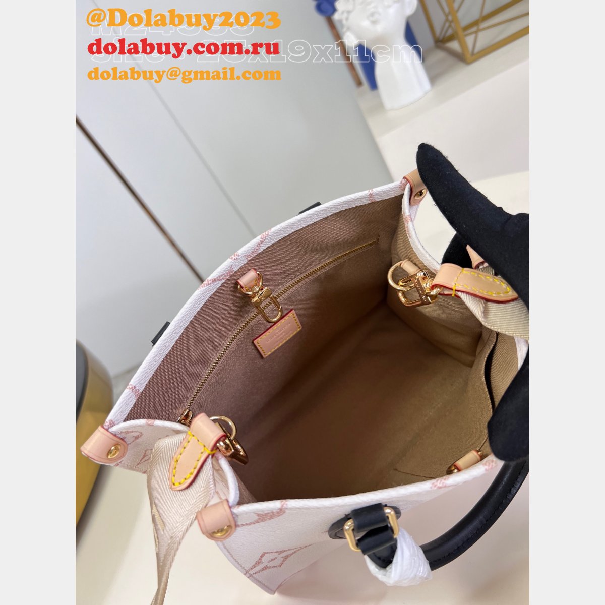 Perfect Coussin Louis Vuitton M24533 Replica Store