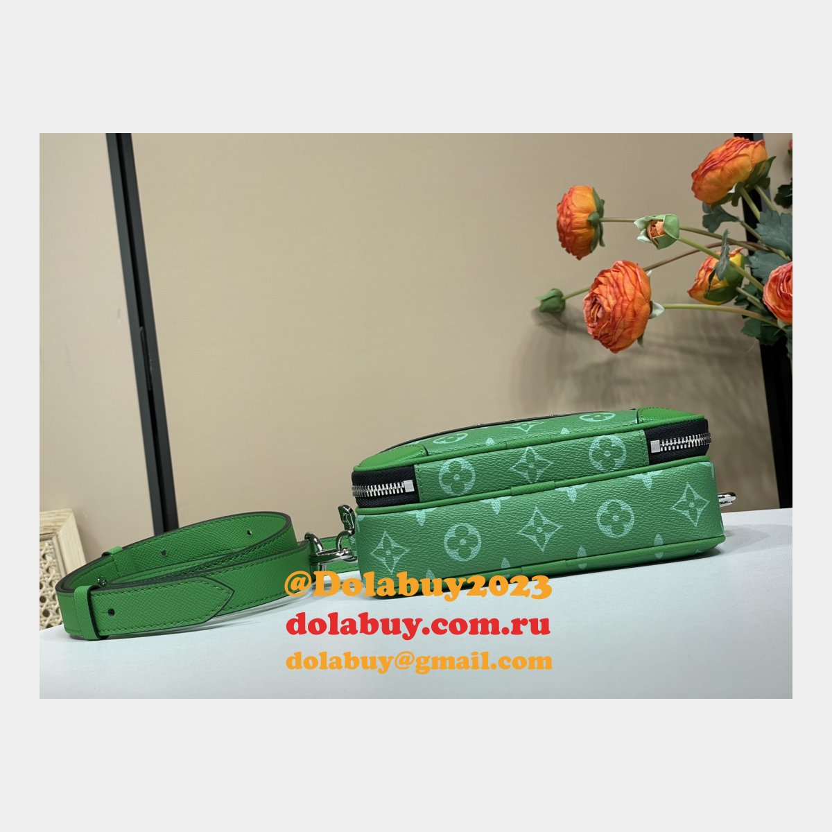 Alpha Wearable Wallet Taigarama M30997 Knockoff Louis Vuitton Bag