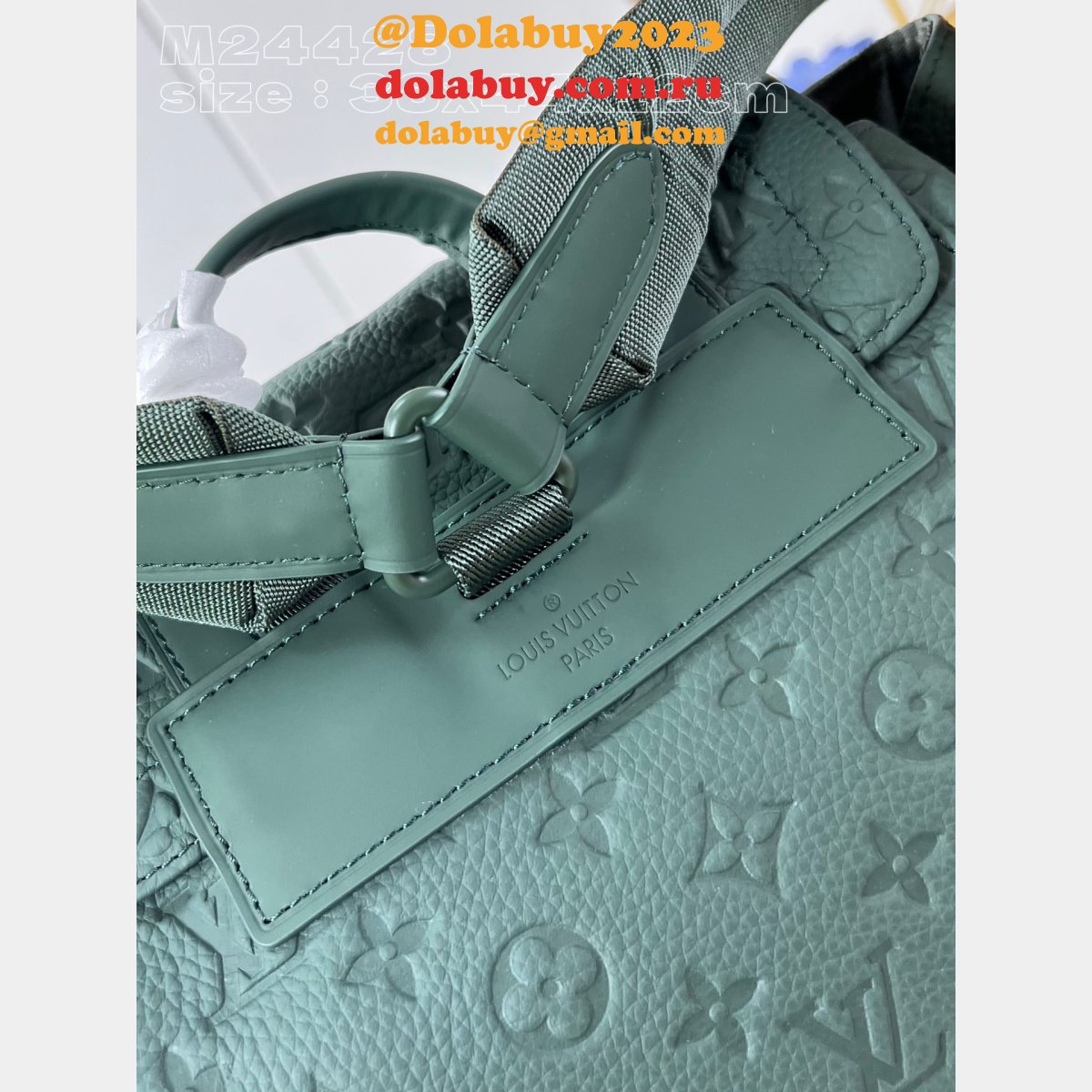 Christopher Green Taurillon MM24428 Men Replicas Louis Vuitton Bag