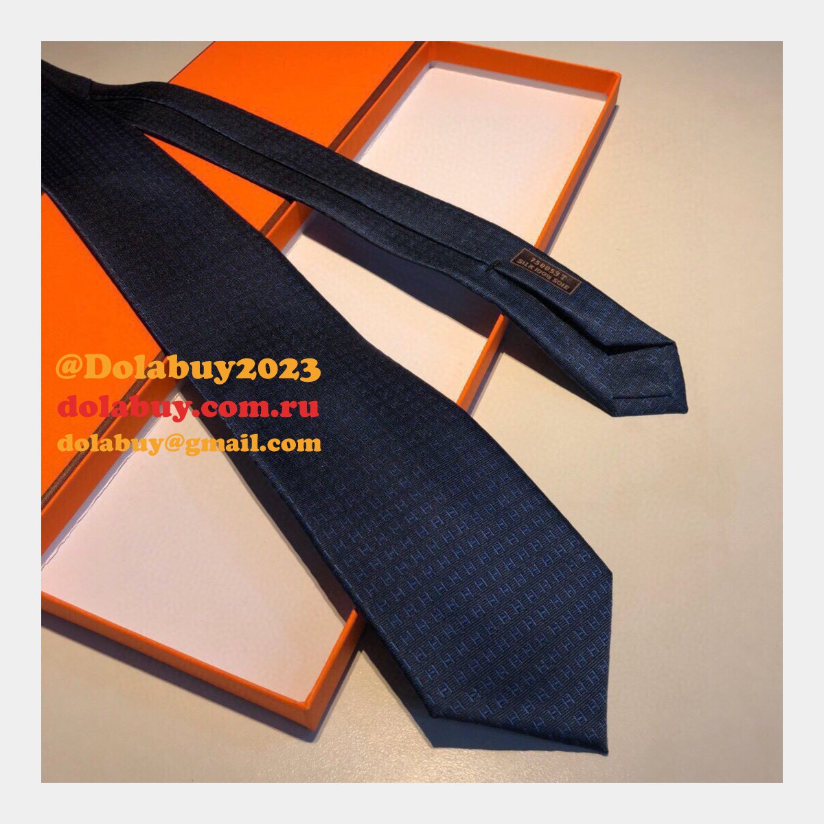 Hermes Faconnee H tie in hand-sewn silk