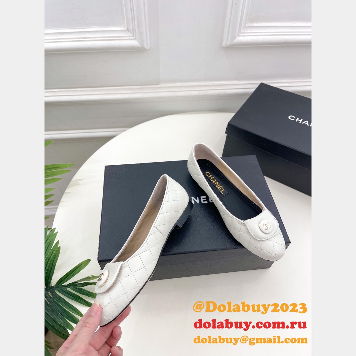 International Seller Designer Replica Ribbed Flat Shoes From China