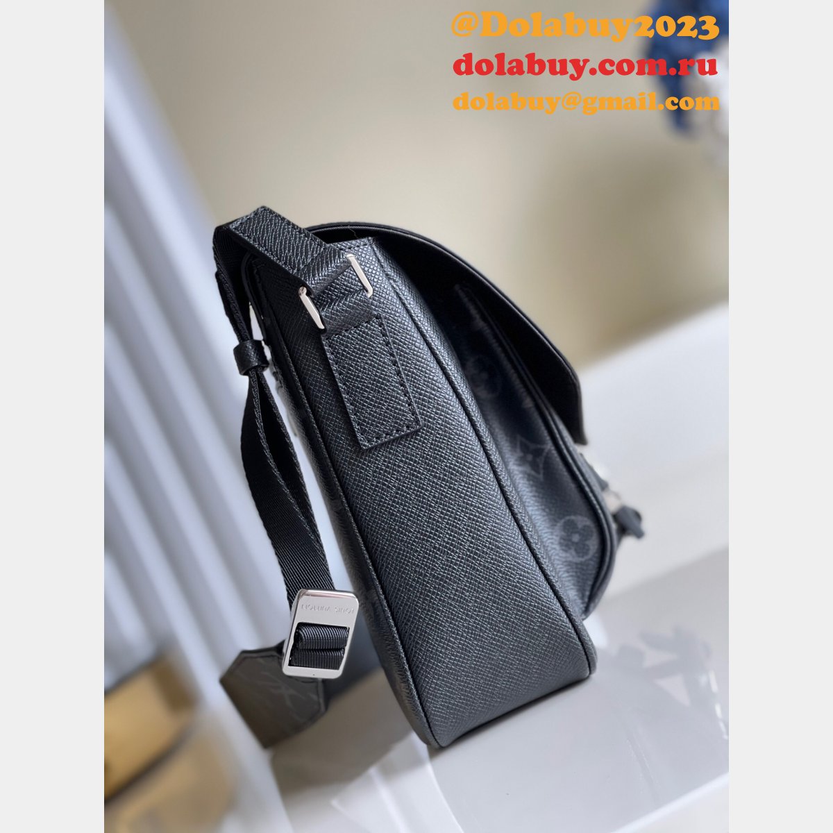 UK Louis Vuitton New Messenger M30746/M30745 K45 Black/Blue