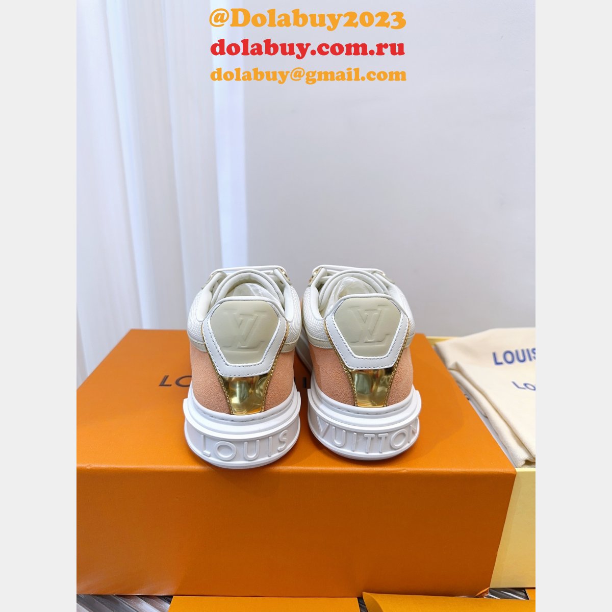 LOUIS VUITTON LUXURY Time Out Sneaker