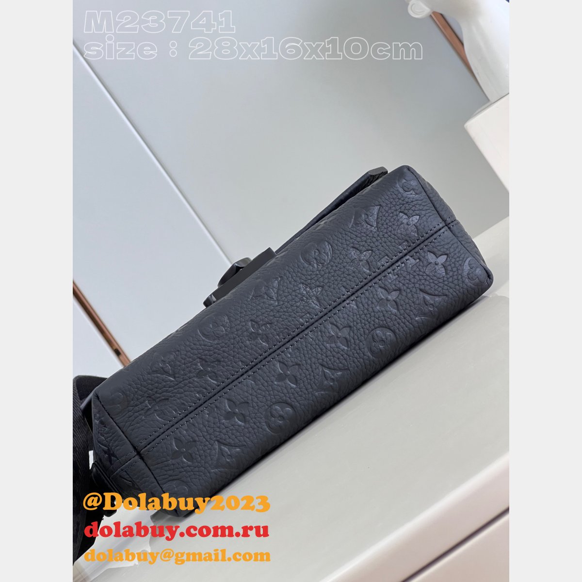 S-Cape Messenger Taurillon M23741 Louis Vuitton Replica Bag
