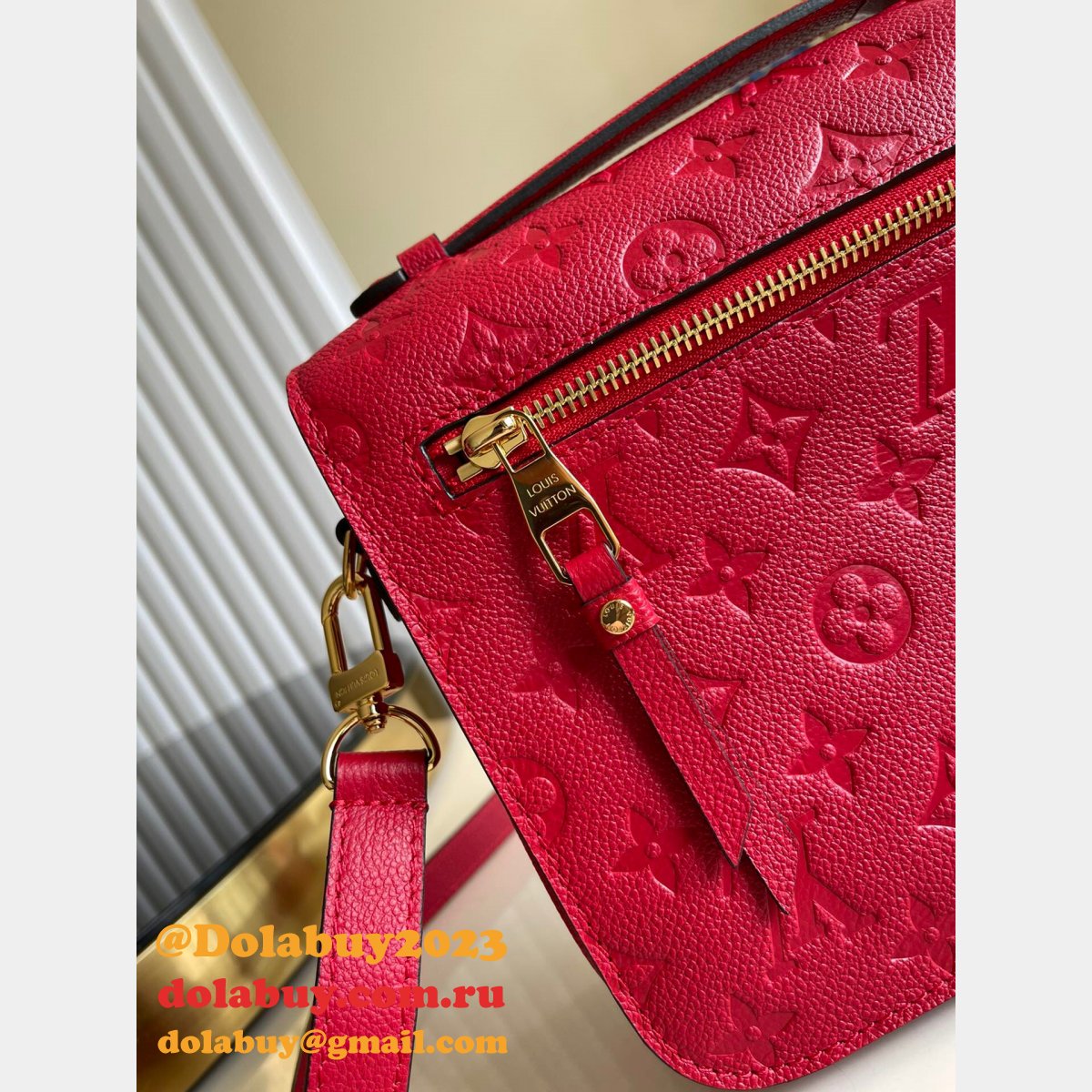 Louis Vuitton Fake Scarlet Red M44155 Pochette Métis