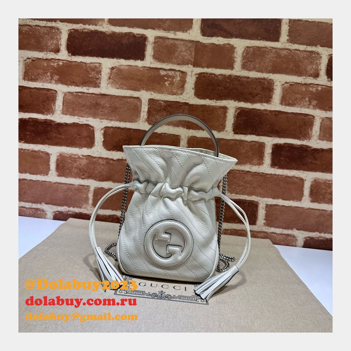 Top Quality gucci bLONDIE MINI BACKET BAG 760313 Replica