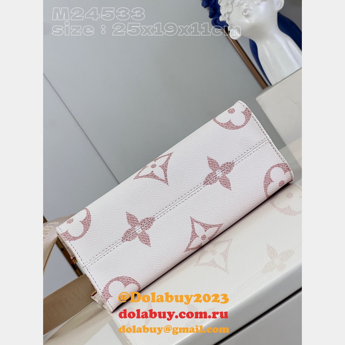 Perfect Coussin Louis Vuitton M24533 Replica Store