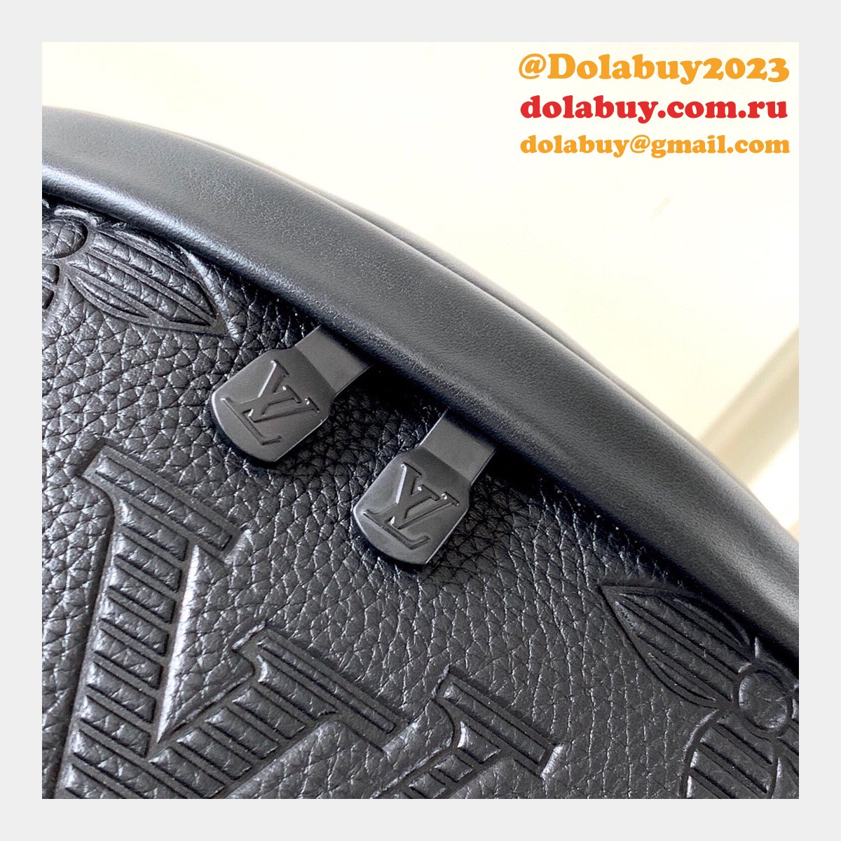 Louis Vuitton 7 Star Discovery Bumbag Taurillon Leather in Black