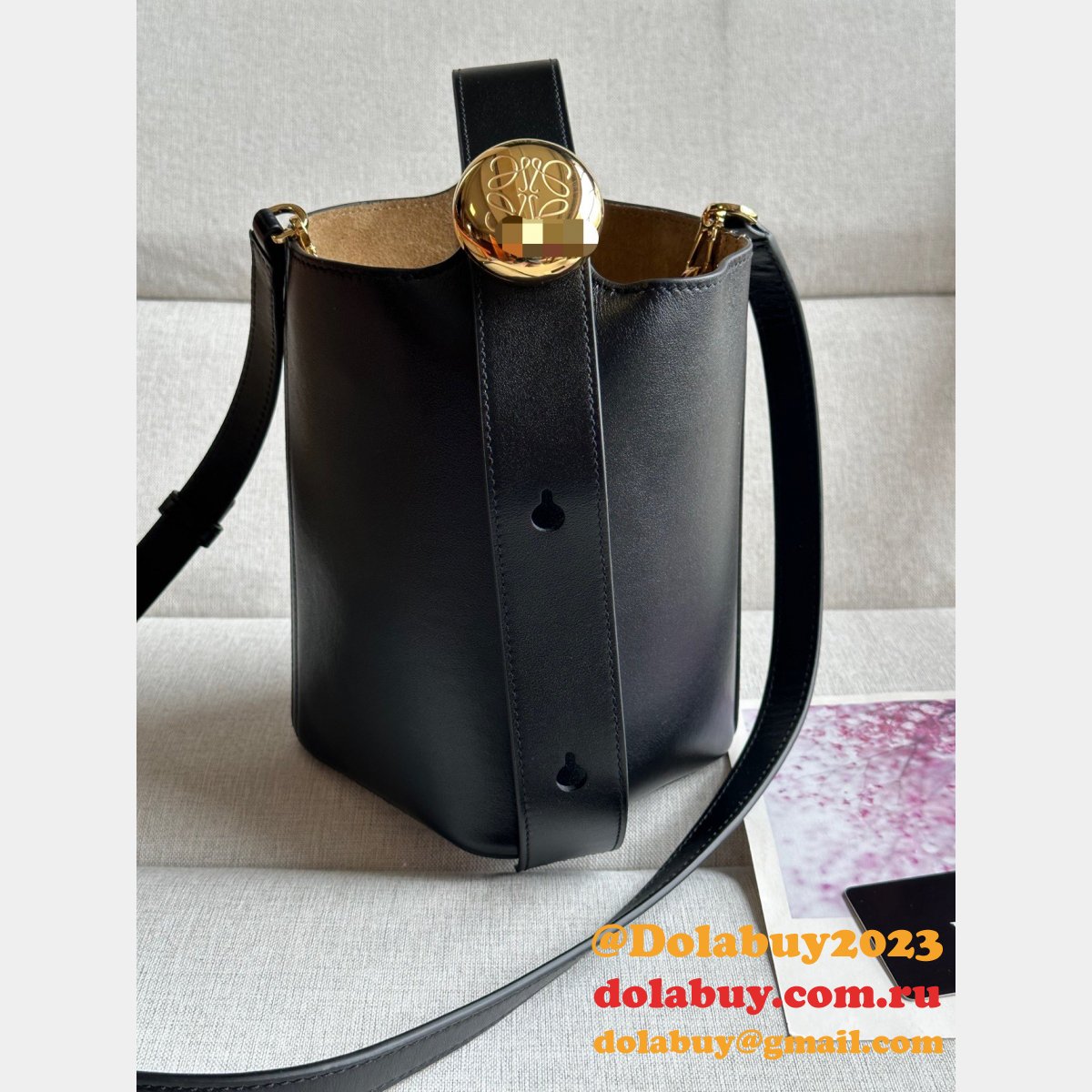 Replica Loewe Pebble Bucket handbag Top Quality 332s